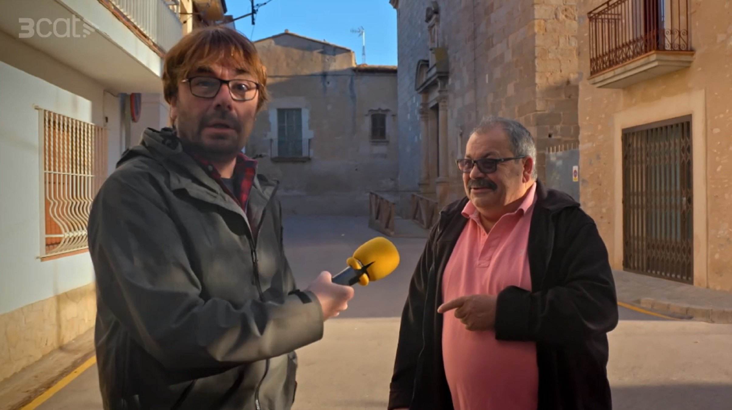 Alcalde català rep la visita del rei i li diuen: "No puede ir vestido así". Brutal resposta (prova gràfica)