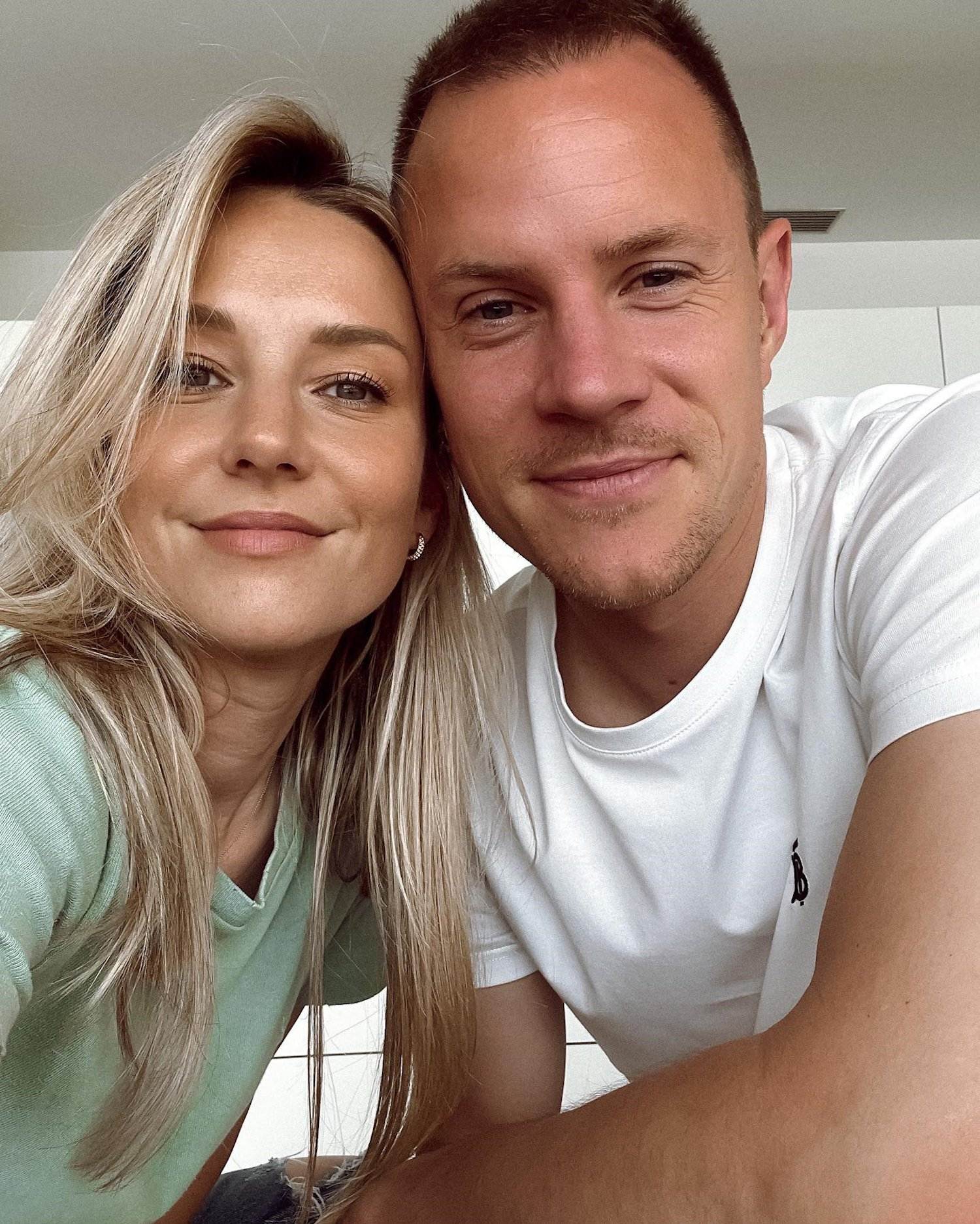 Dani ter Stegen muestra qué ha hecho su marido después de muchos días separados