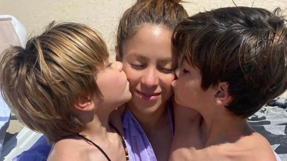 Shakira utiliza a Milan y Sasha para mandar a Clara Chía para casa