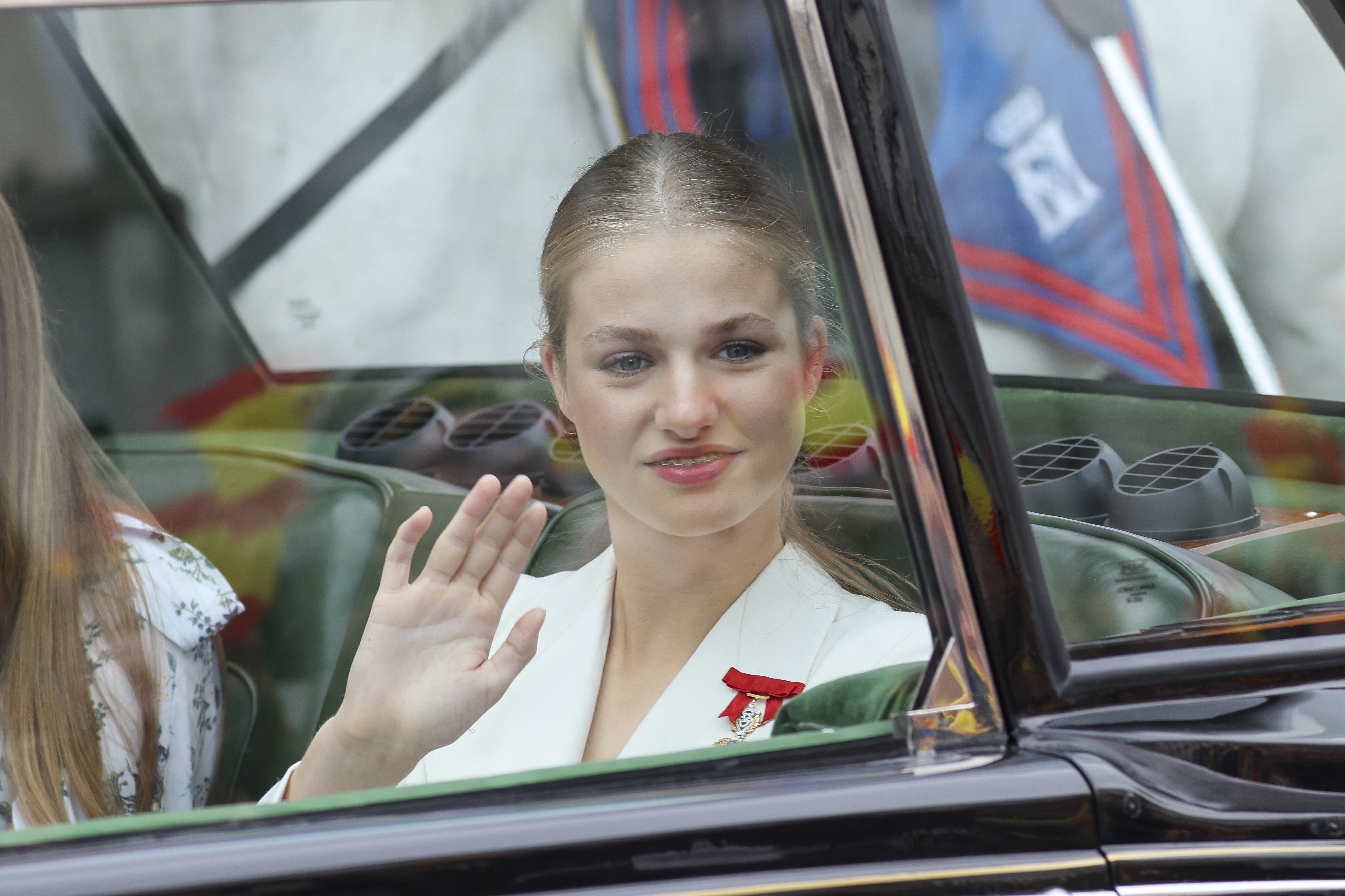 Elionor, molt inapropiada vestida de blanc en la jura de la Constitució: Letícia espectacular
