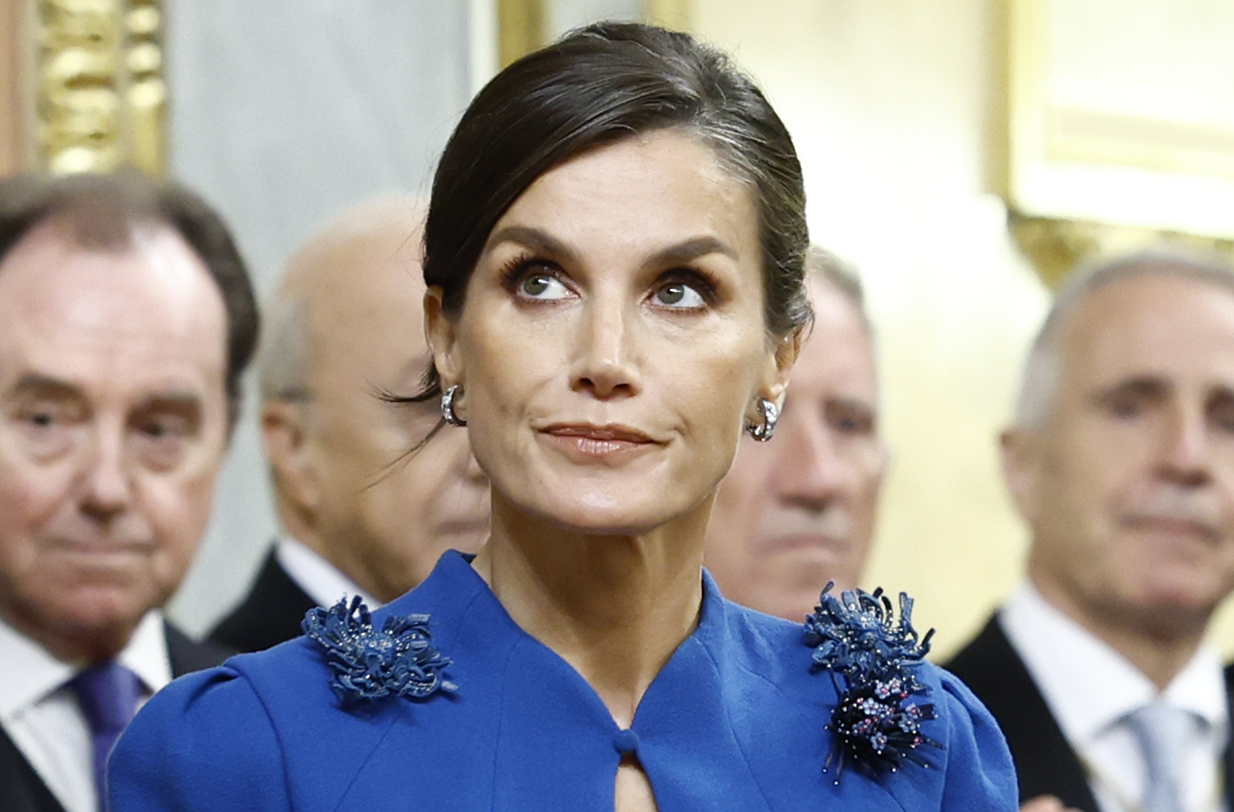 Letizia de muy mal humor el gran día de Leonor: eclipsada, tensa y malas caras