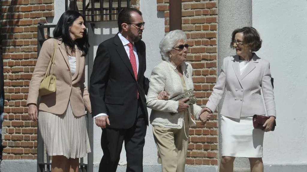 Ana Togores, la dona de Jesús Ortiz, pare de Letizia, desencadena una guerra civil en ple agost