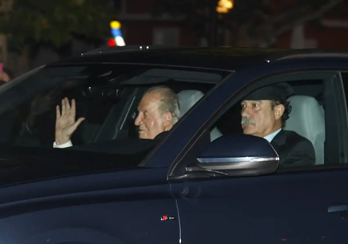 Juan Carlos I, escoltado al aeropuerto después de protagonizar la mayor discusión en el cumpleaños de Leonor
