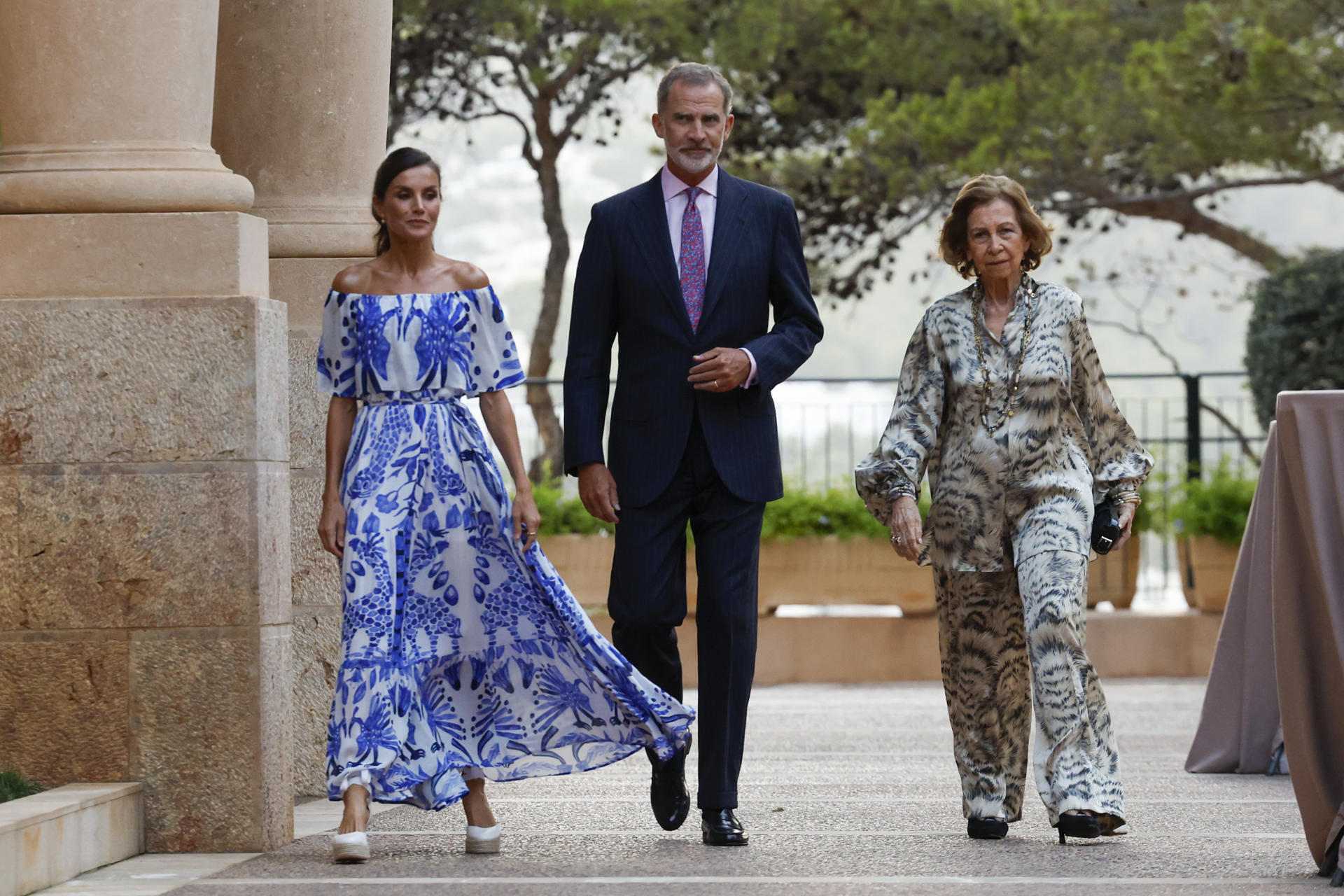 La reina Sofía pagaba un profesor particular a Paloma Rocasolano, Telma, Jesús Ortiz y los abuelos de Letizia