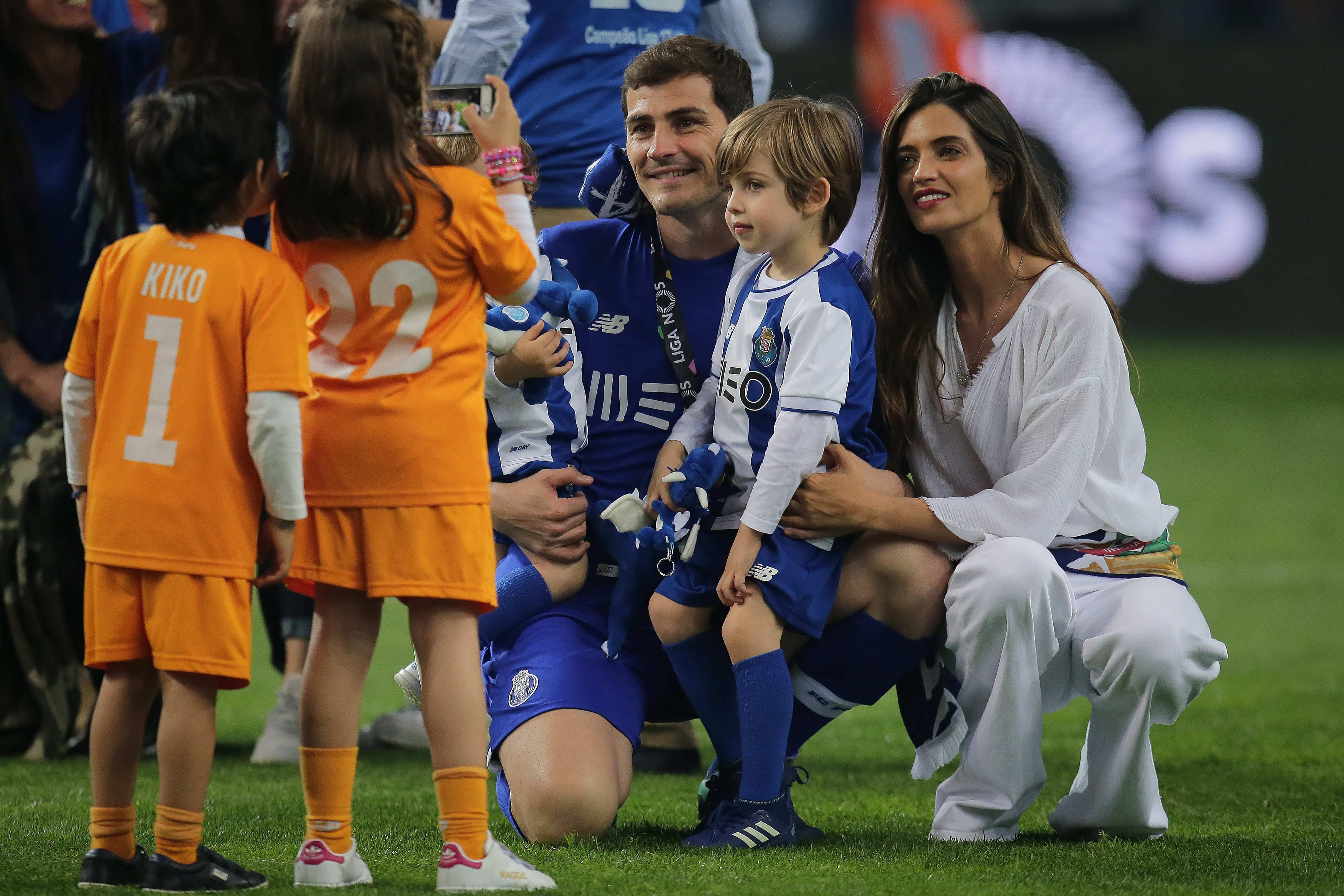 Casillas i Carbonero repeteixen morrejada per celebrar la lliga portuguesa