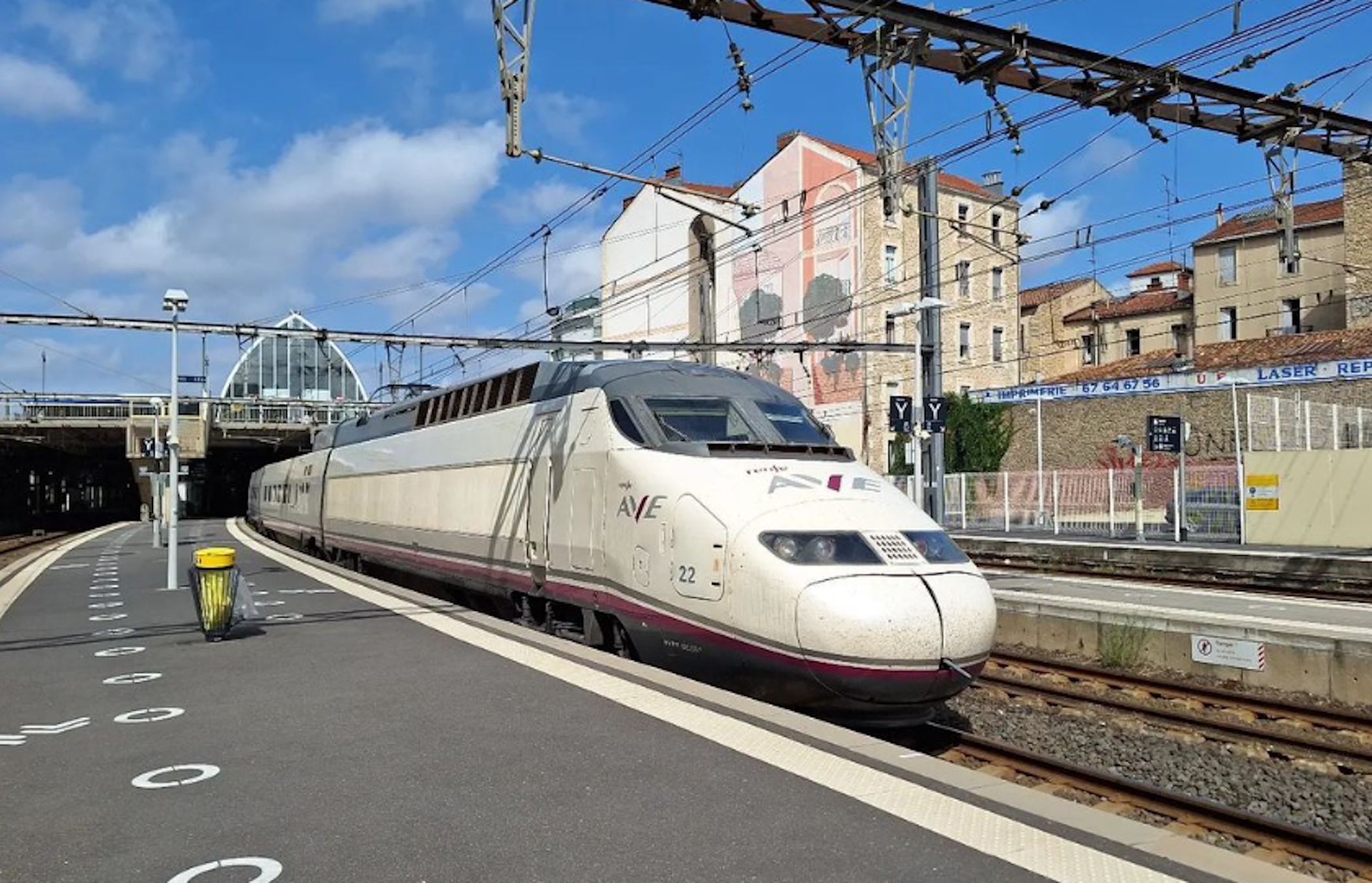 Dos actrices catalanas increpadas en un vagón de tren, "fachaleco maleducado"
