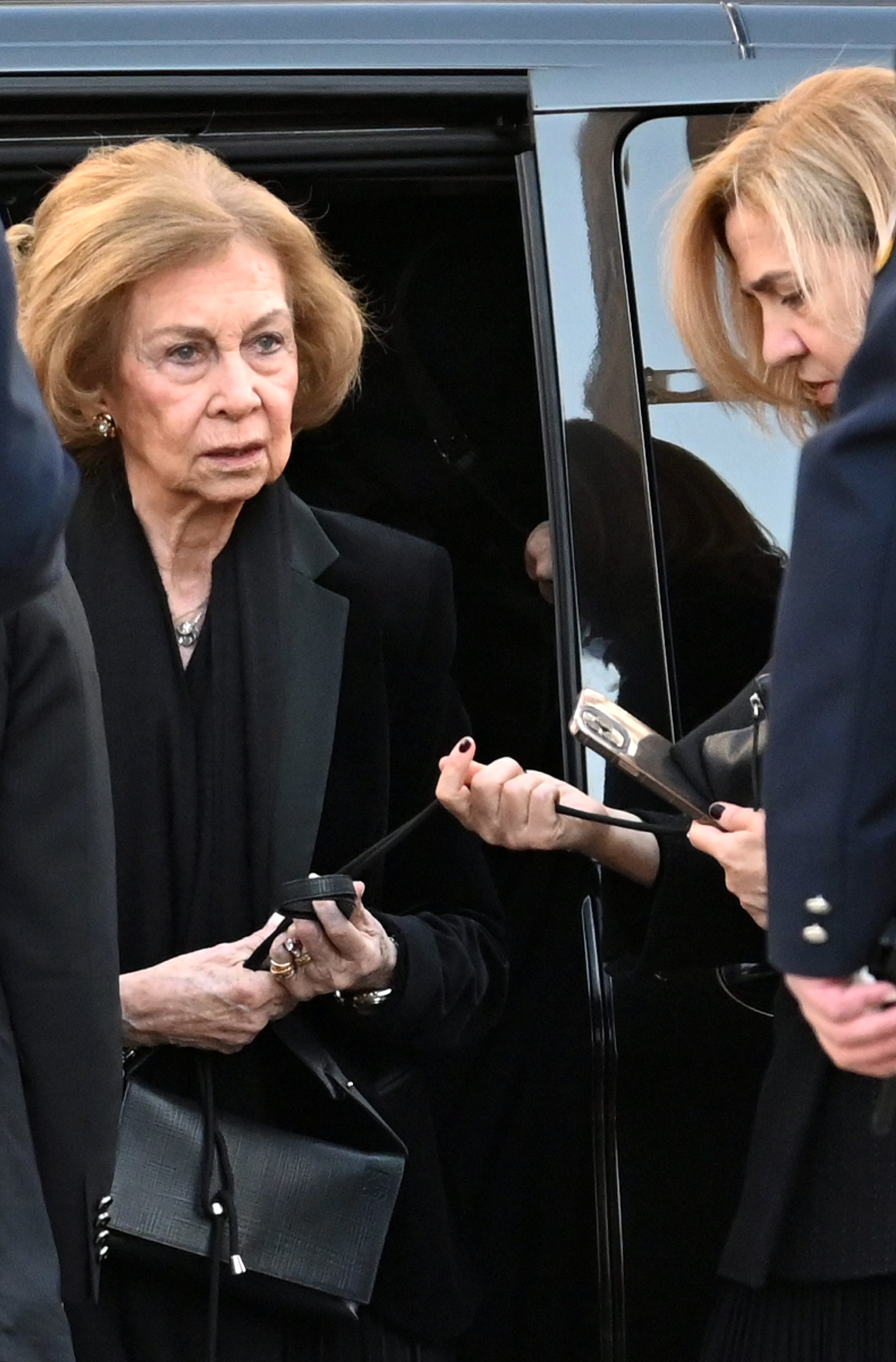 Puñalada trapera de Sofía a su hija: la decisión de que deja a Cristina por los suelos
