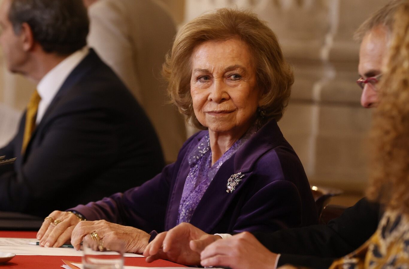 Fa 65 anys que la reina Sofia està enganxada al mateix vici que posa en risc la seva salut
