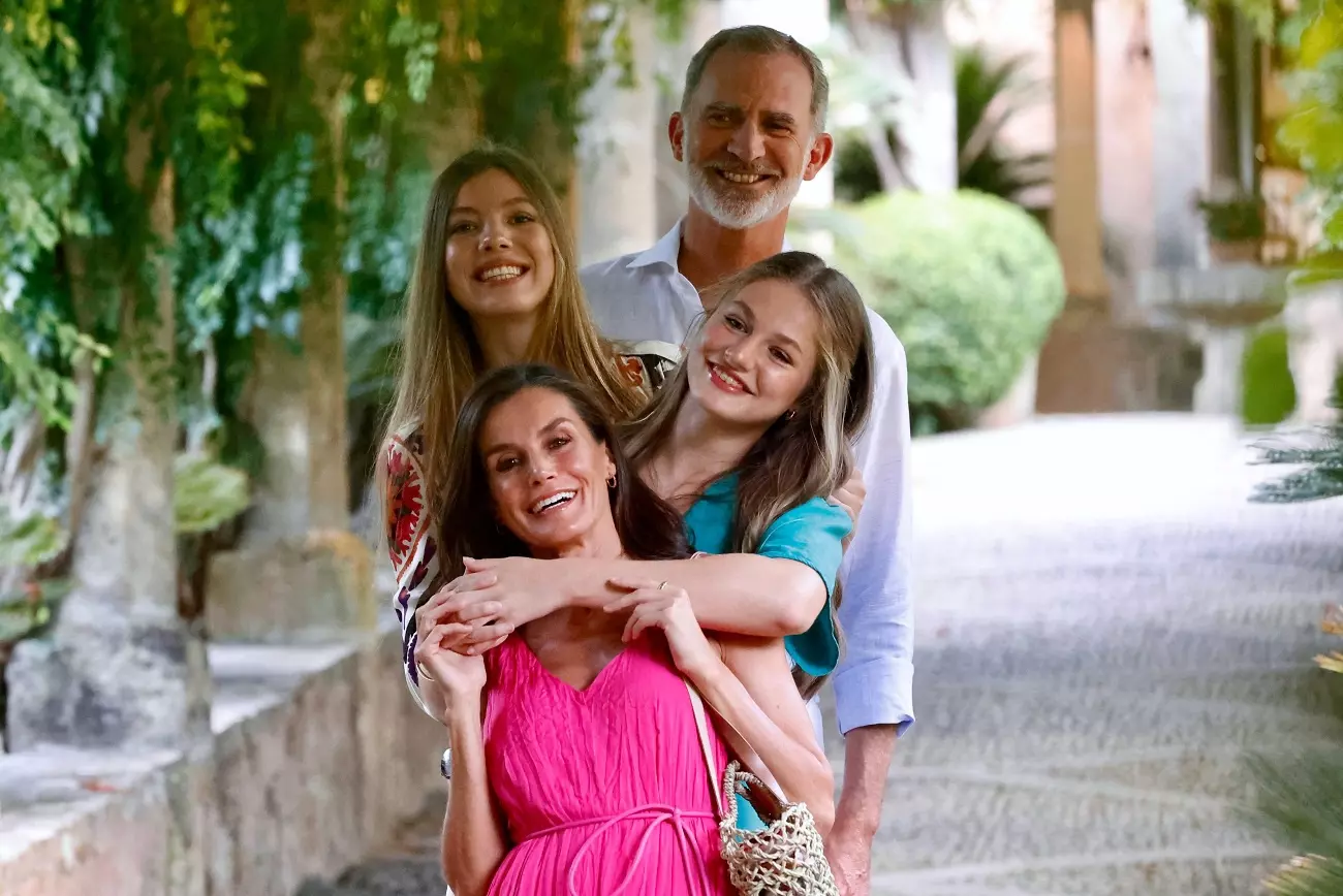 Casa Reial permetia que Letícia visqués a Nova York amb Jaime del Burgo, venia a actes oficials i se n'anava