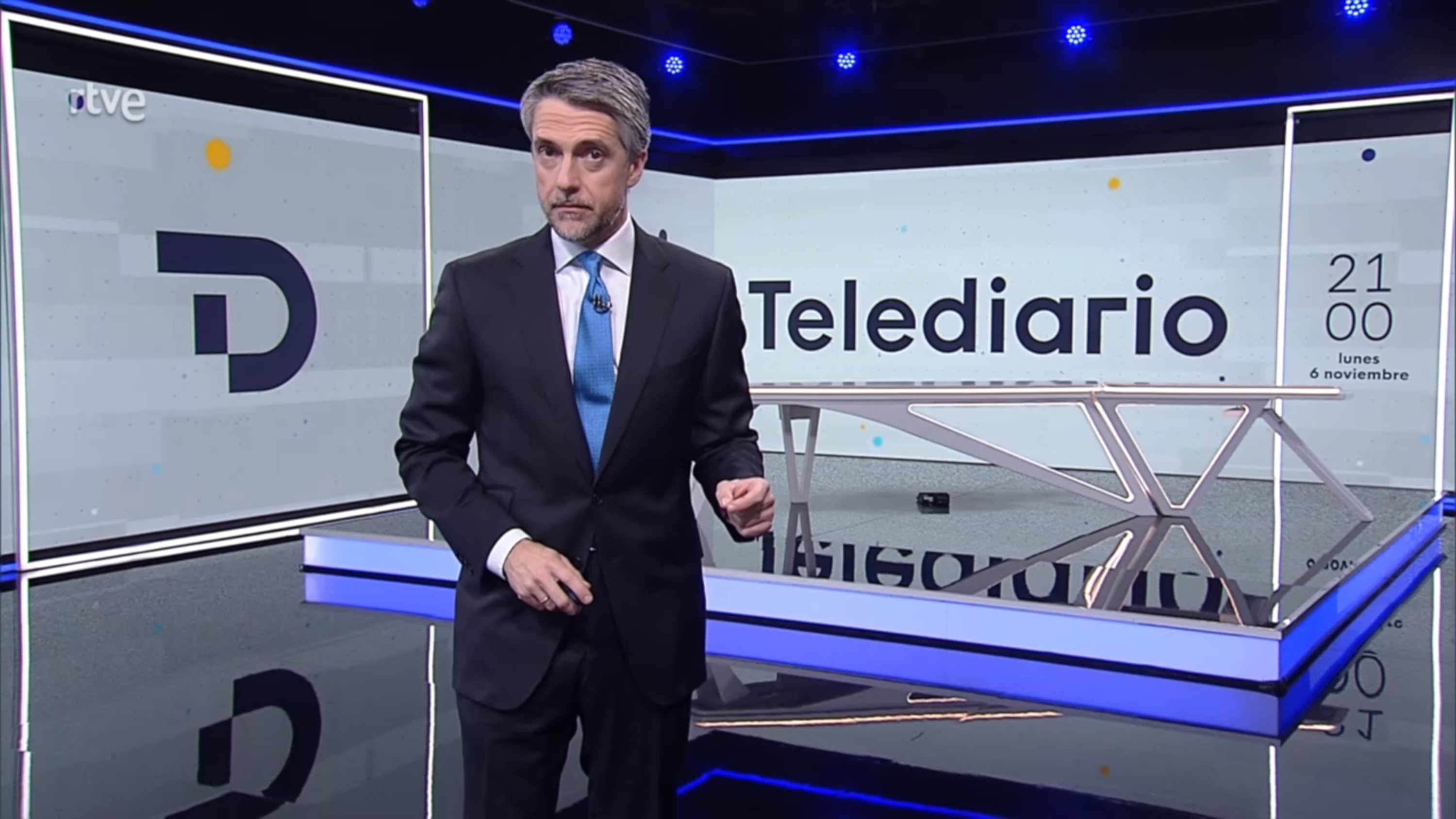 El famoso periodista catalán que suena para hacer el Telediario: 45 años y con novio
