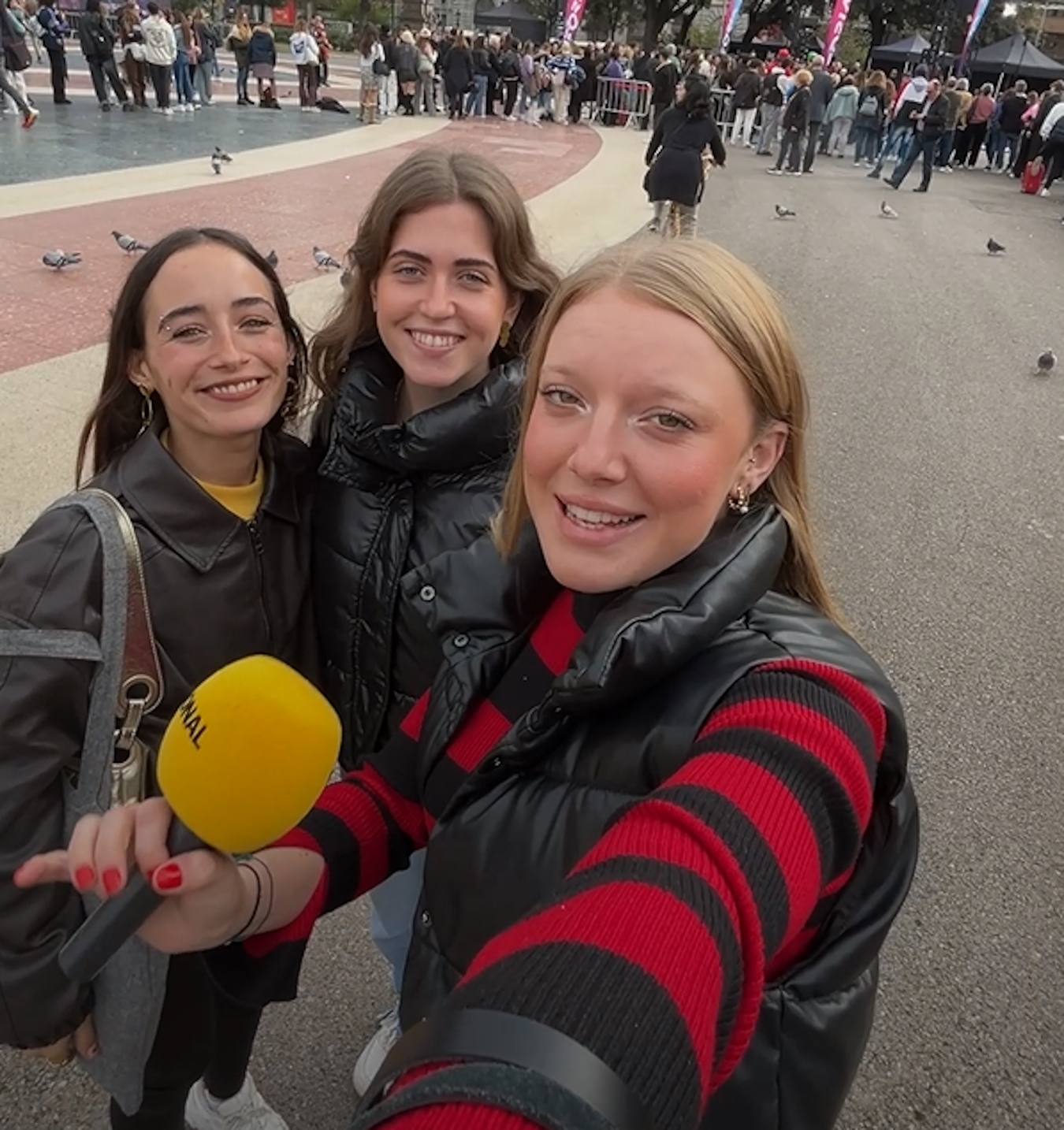 Can Putades irromp al càsting d''Eufòria' a Plaça Catalunya, cantants i 'cantades'