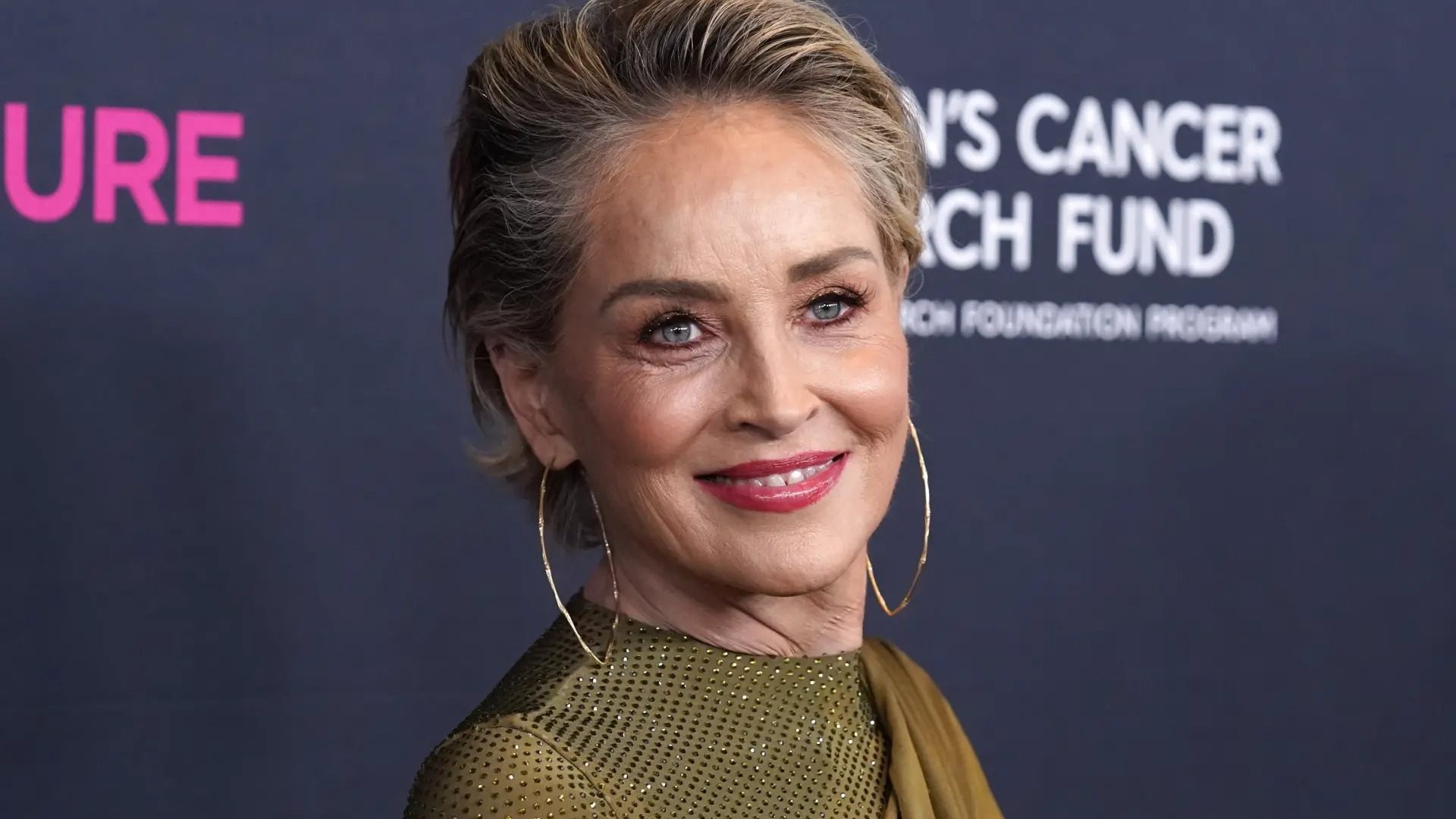 Sharon Stone ya es una artista de talla mundial, expone en Nueva York