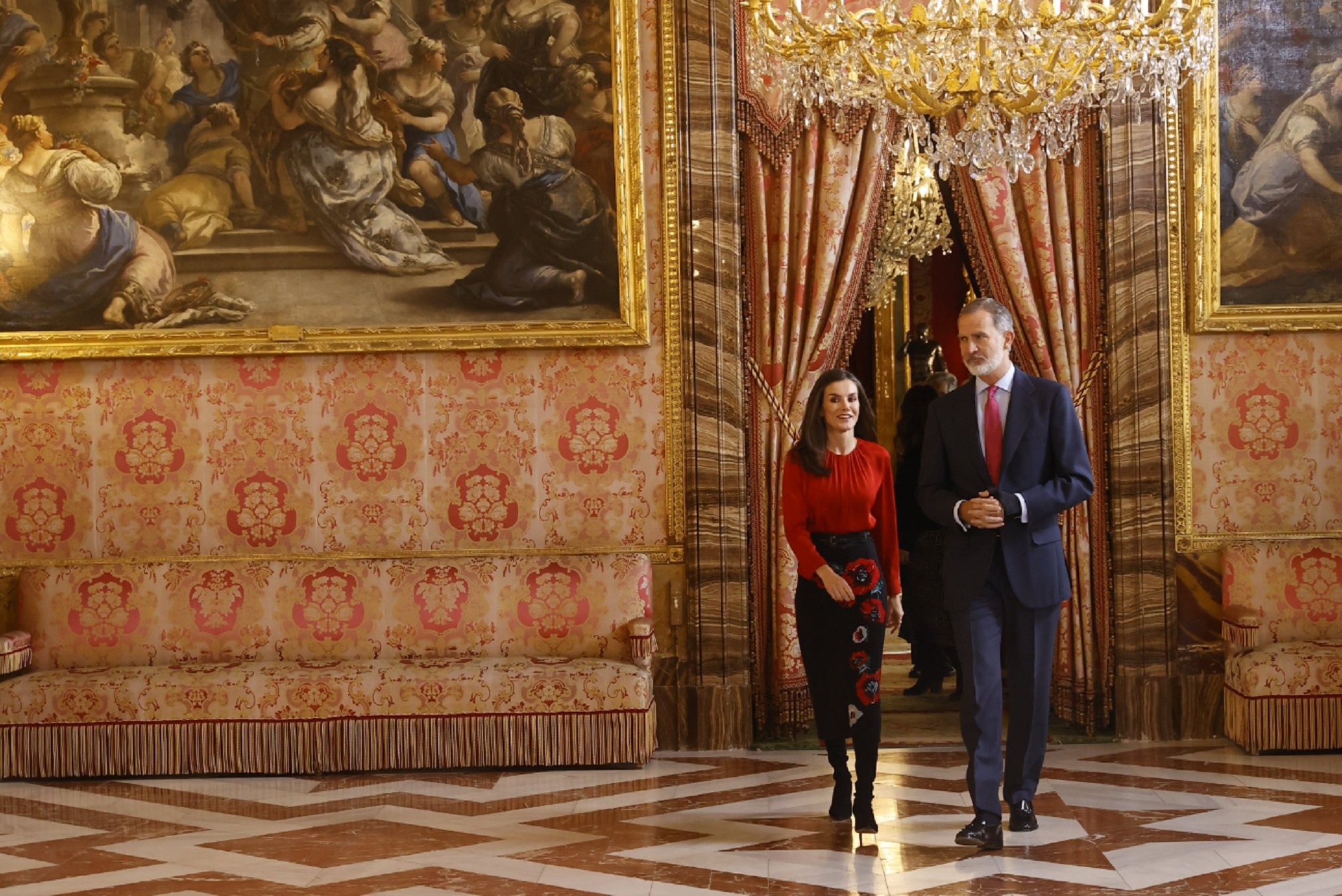 Zarzuela negocia amb Letizia el model de Joan Carles I i Sofia per continuar casada amb Felip VI