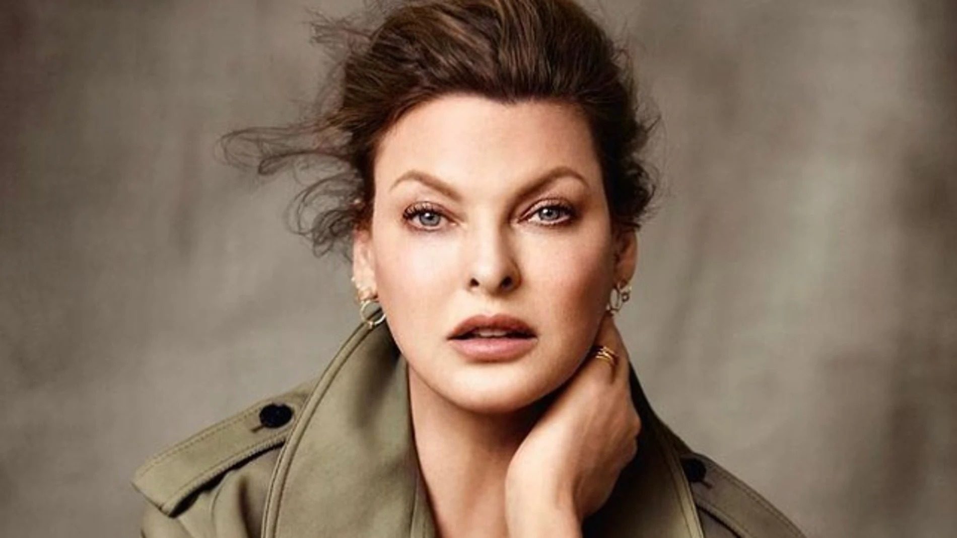 No quiere a nadie en su cama, Linda Evangelista no tiene relaciones desde hace 8 años