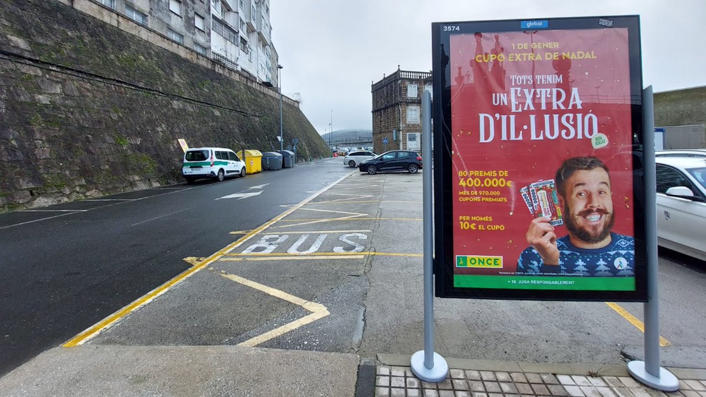 Los carteles de la ONCE en catalán aparecidos en Galicia hacen estallar las redes