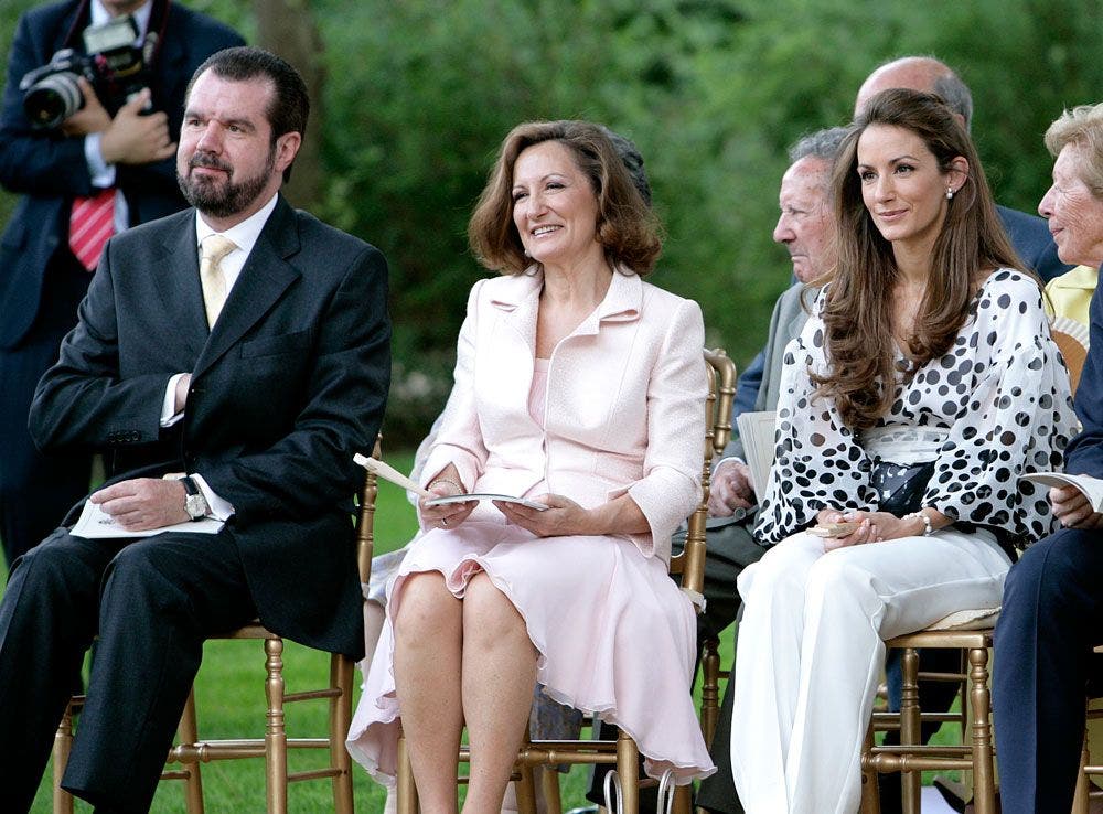 Jesús Ortiz i Paloma Rocasolano embruten l'aniversari de Felip VI