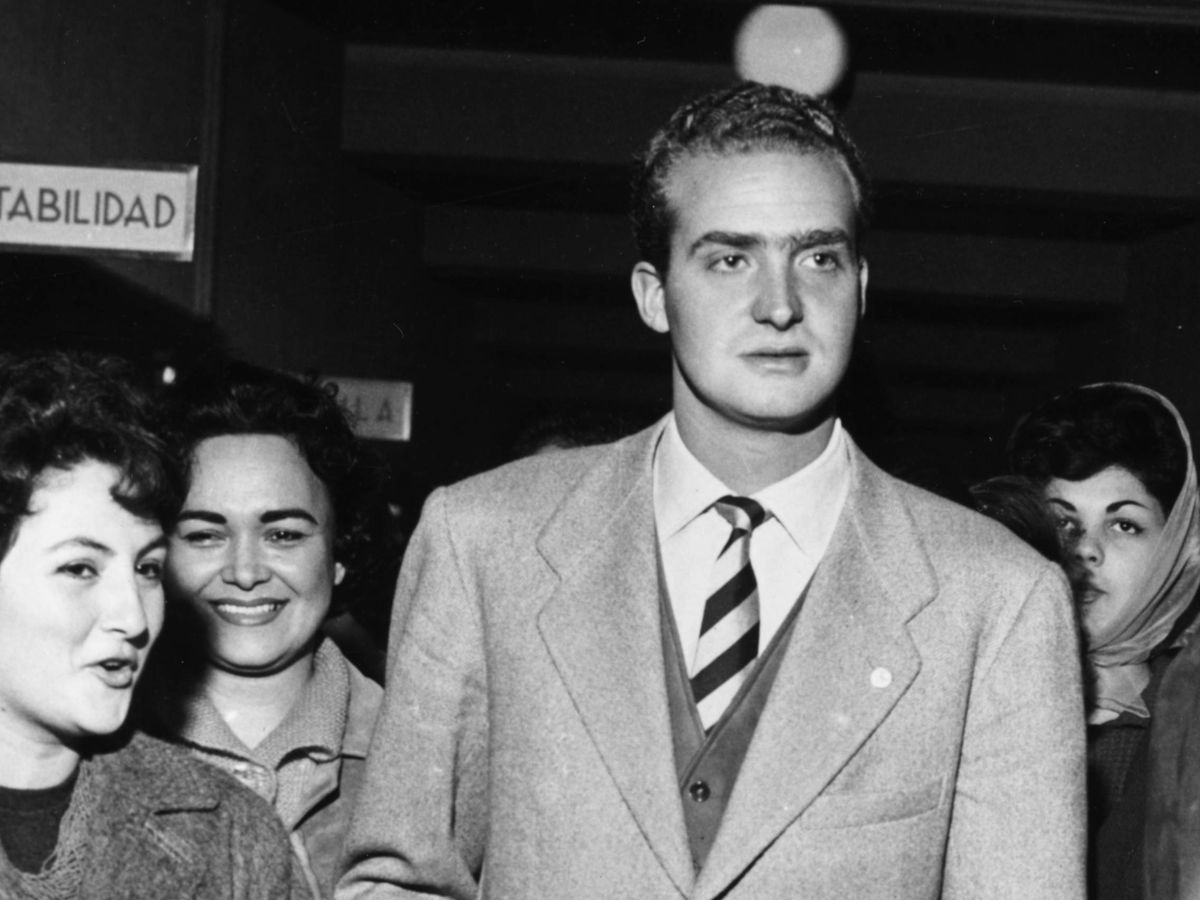 Juan Carlos I montaba fiestas con señoritas pagadas en el camarote del comandante del Juan Sebastián de Elcano