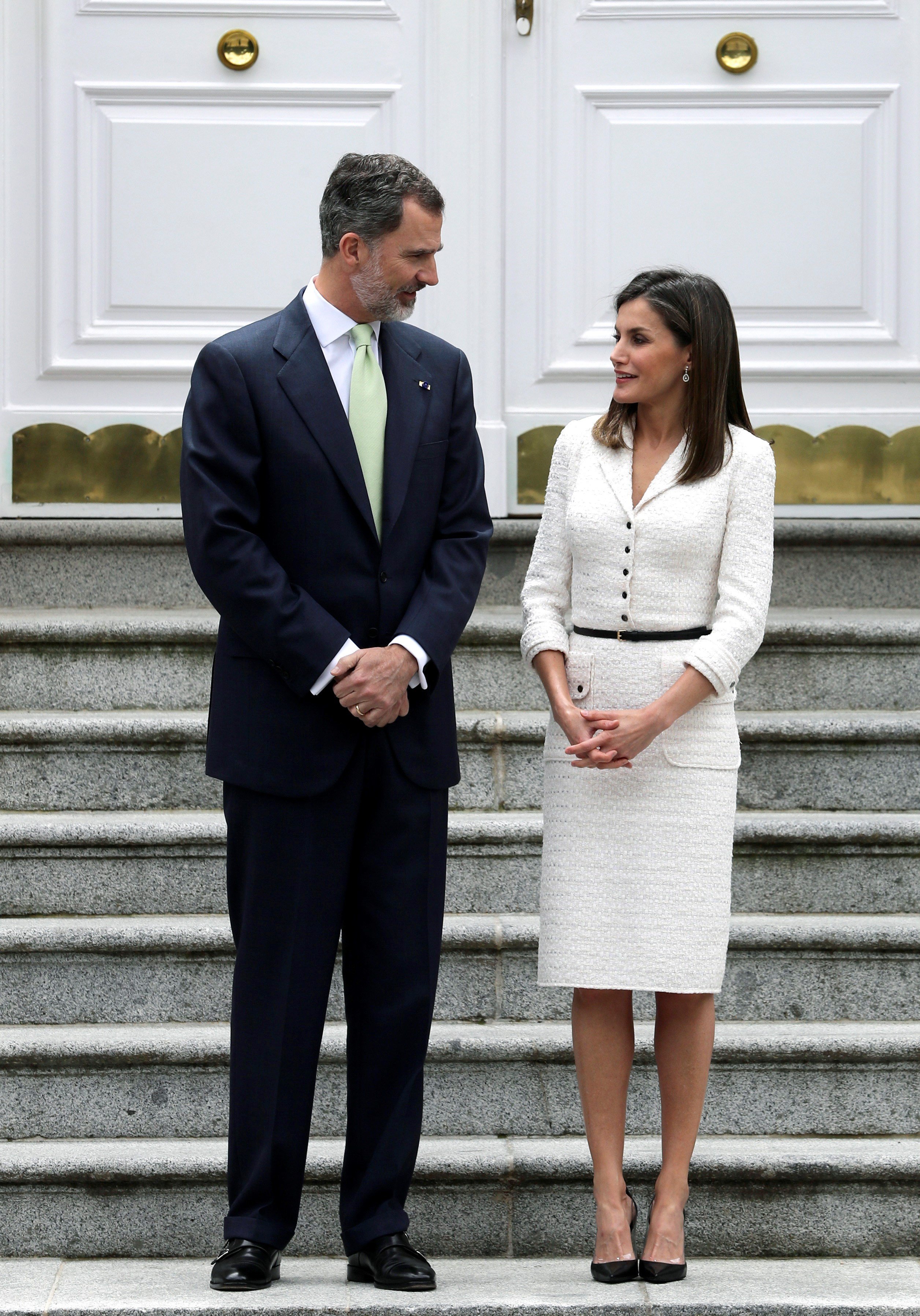 La Letícia més clàssica llueix el vestit perfecte per anar a l’oficina