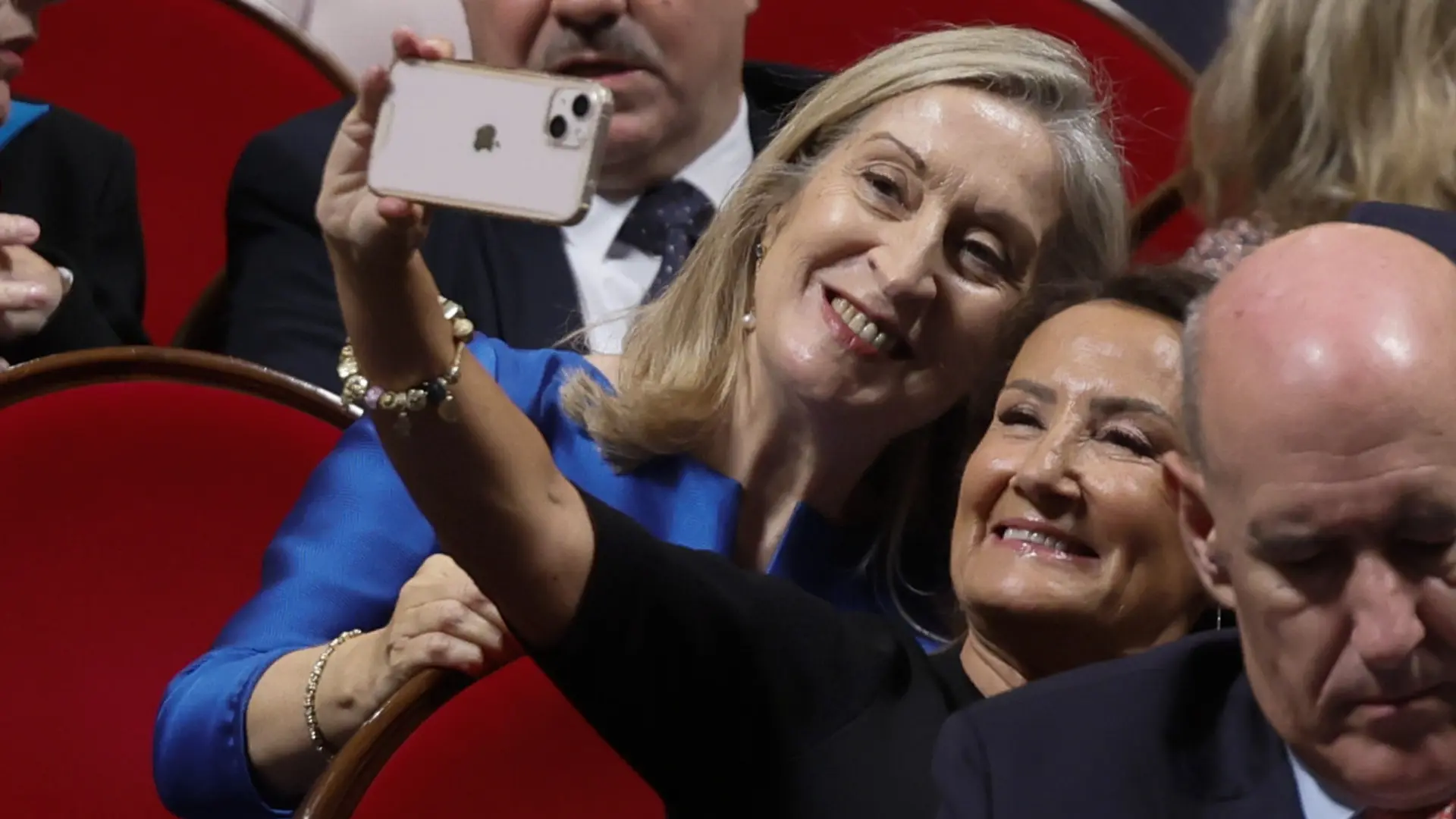 Paloma Rocasolano es treu 10 anys de la cara amb el mateix tractament al què se sotmet la seva filla Letizia