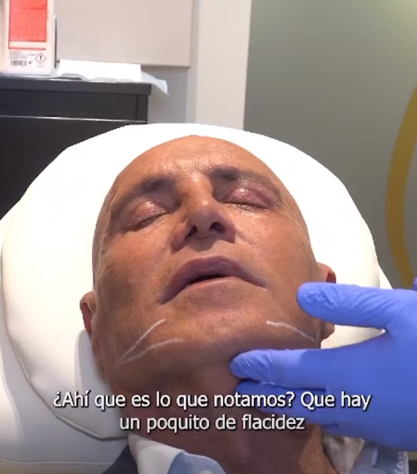 Kiko Matamoros esgarrifa, vídeo punxant-se la cara i travessat per cordills