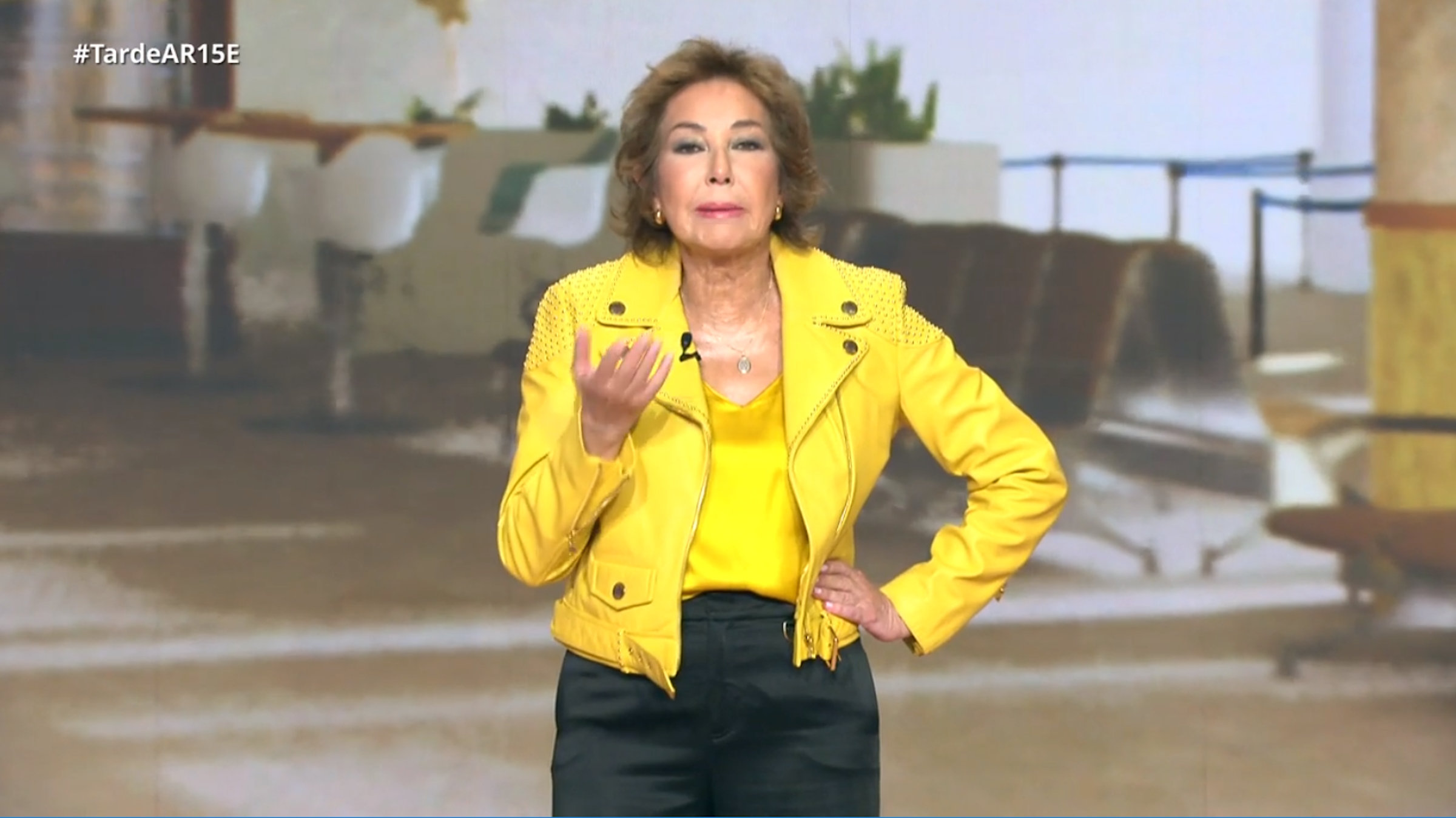 Bomba, presentadora catalana expulsada de Telecinco torna al seu programa