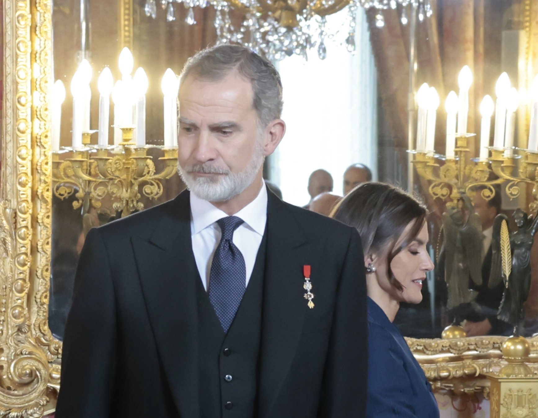 Felip VI porta tota la setmana sense dormir a casa amb Letícia