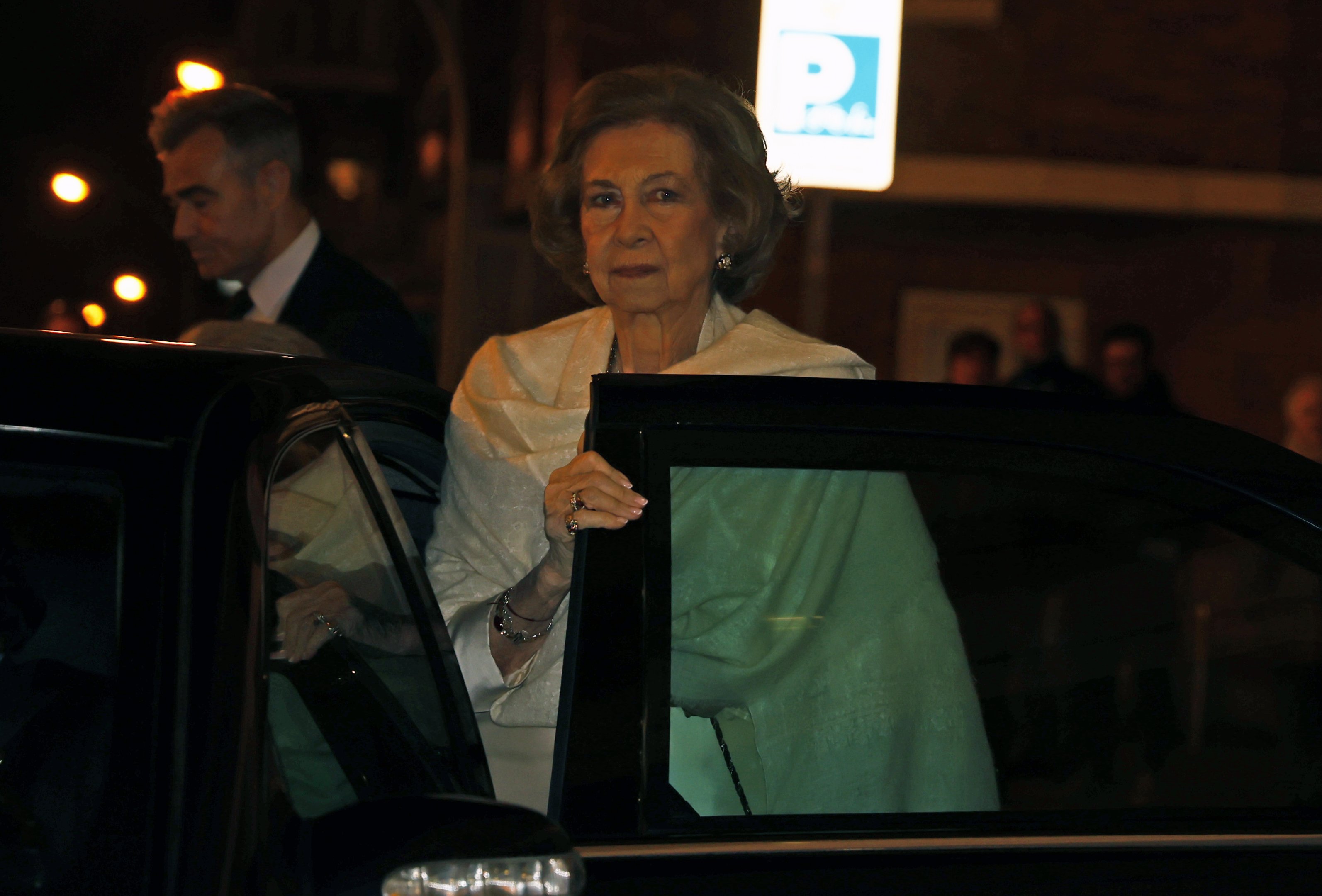 La reina Sofía no se ducha ni se baña con el agua del grifo