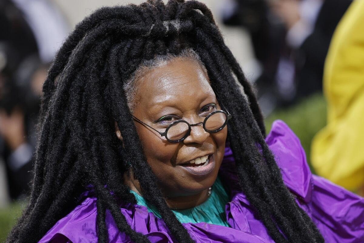 Whoopi Goldberg carrega contra Margot Robbie, suport als Oscar