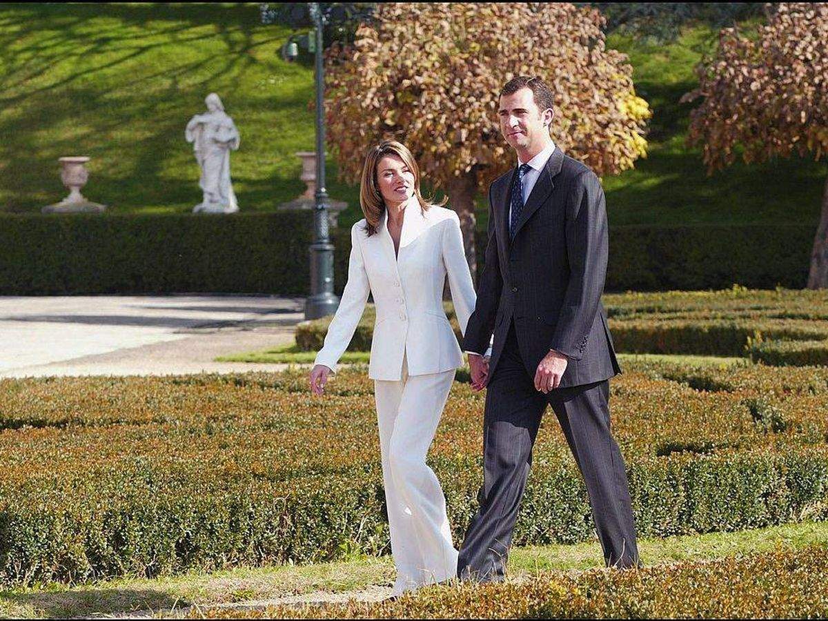 Felip VI està sent obligat a fingir que segueix enamorat de Letizia, però no la suporta, hi ha més dones