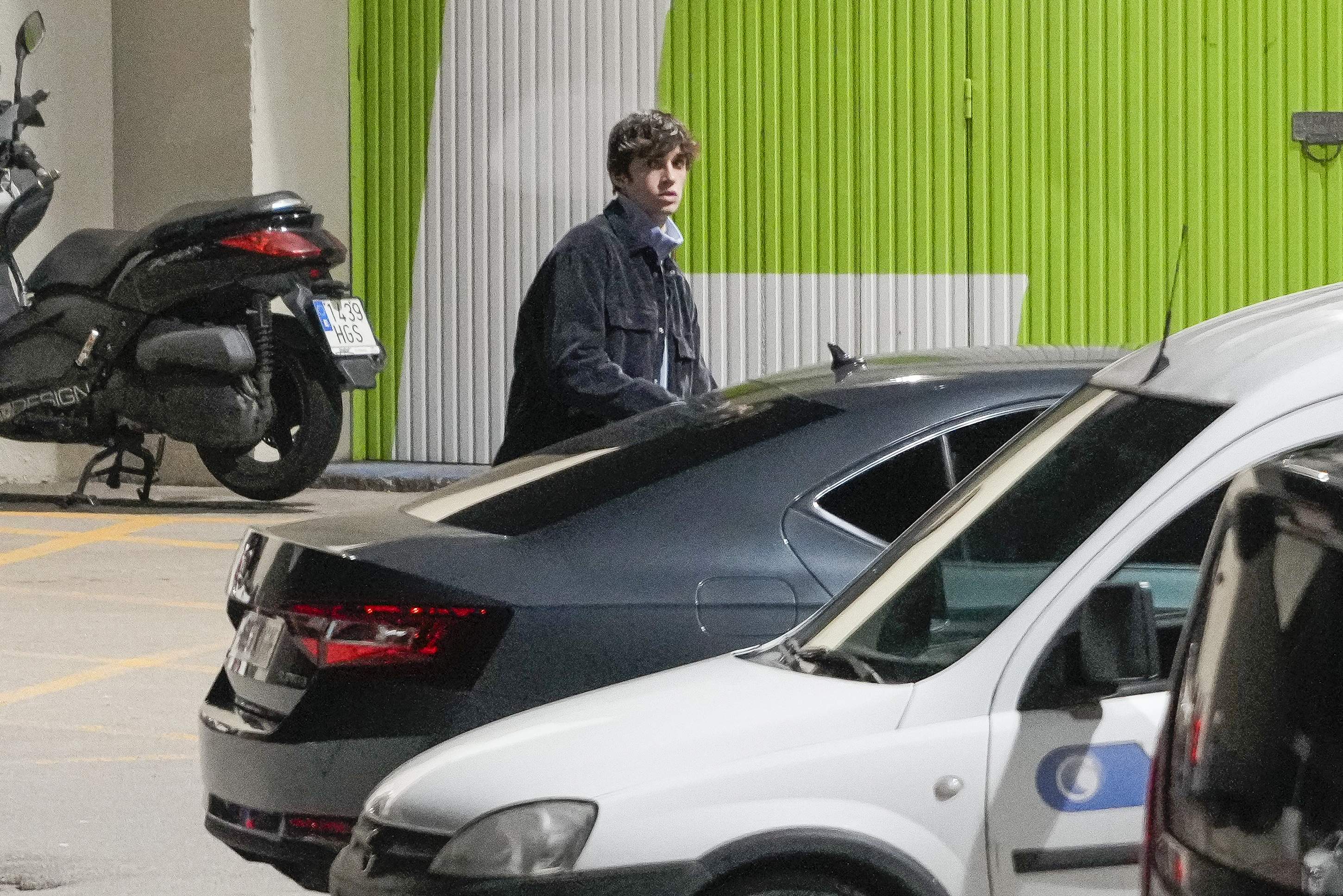 Pablo Urdangarin, el noi més ric de Barcelona, 300 milions, passeja per Pedralbes