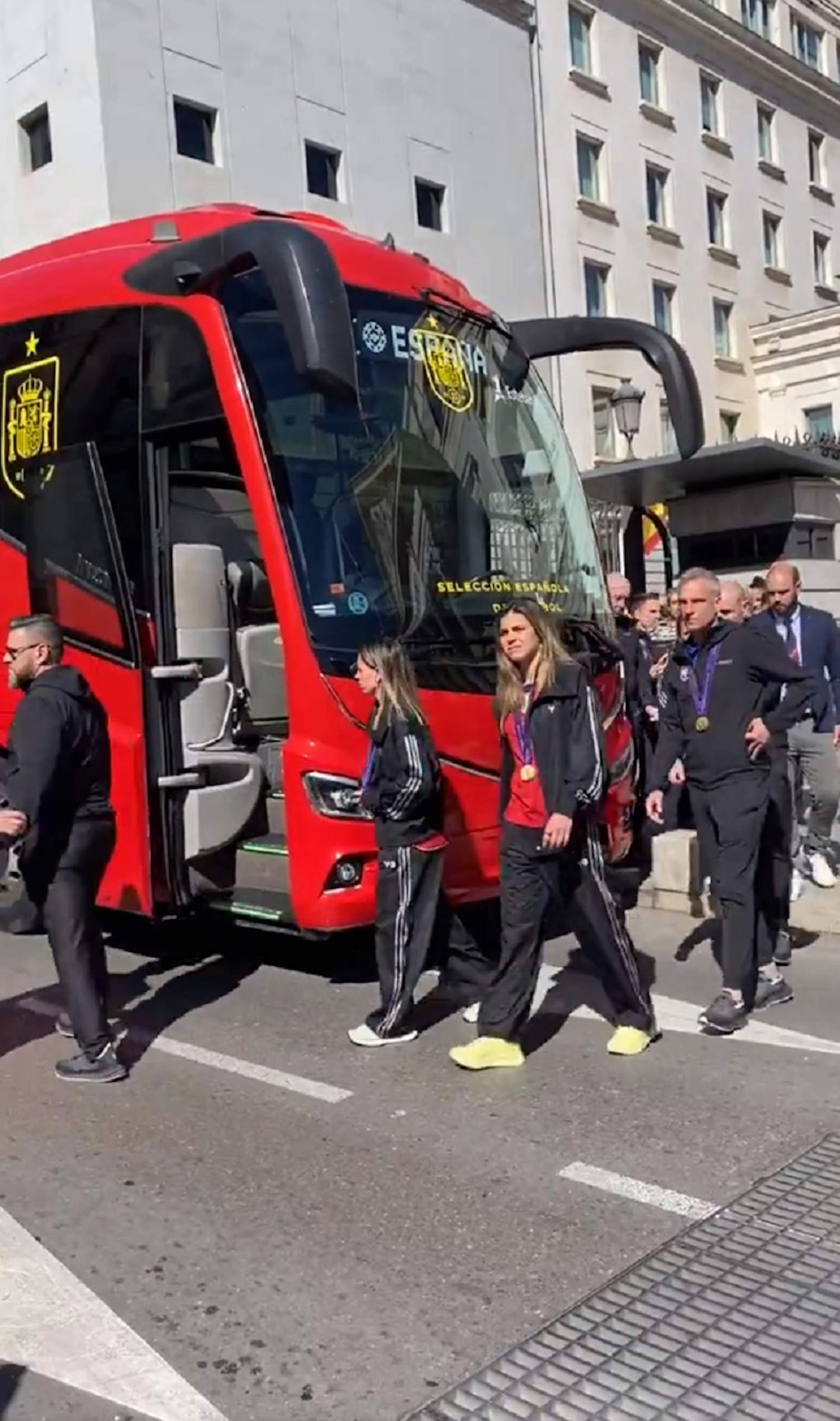 Willy Toledo estalla, esto han hecho unos ultras con la selección femenina: "Ratas, orcos, ascazo"