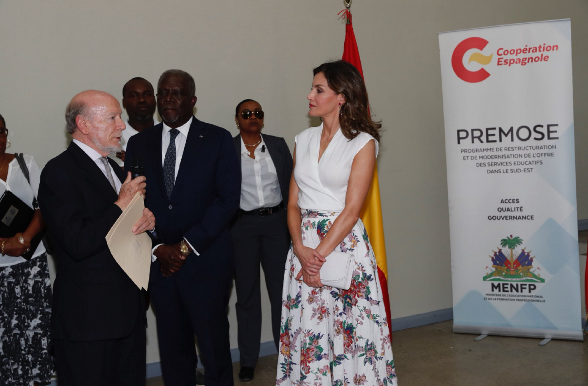 Haití despide a la reina Letizia haciéndole un ridículo retrato