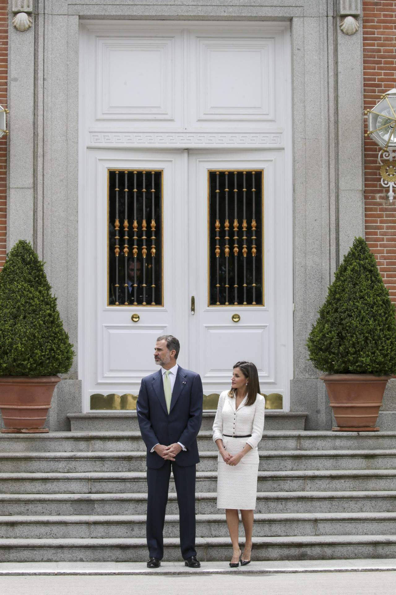 Vergüenza con Felipe y Letizia: qué hacen hacer a los trabajadores cuando hay una cena en Zarzuela