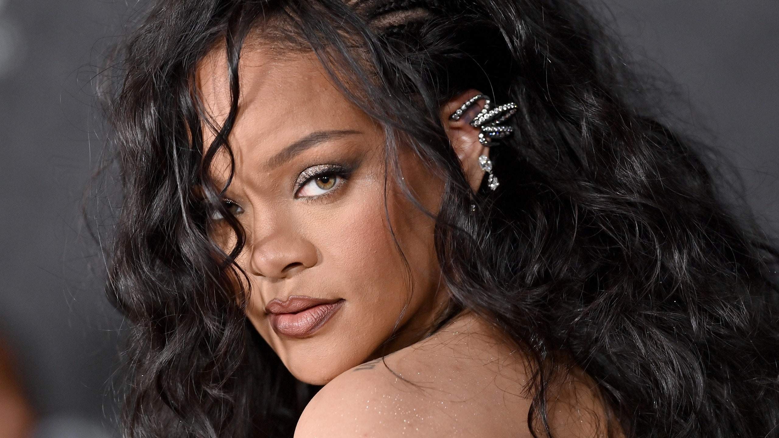 Rihanna cobra 5,8 millones de dólares por 19 canciones