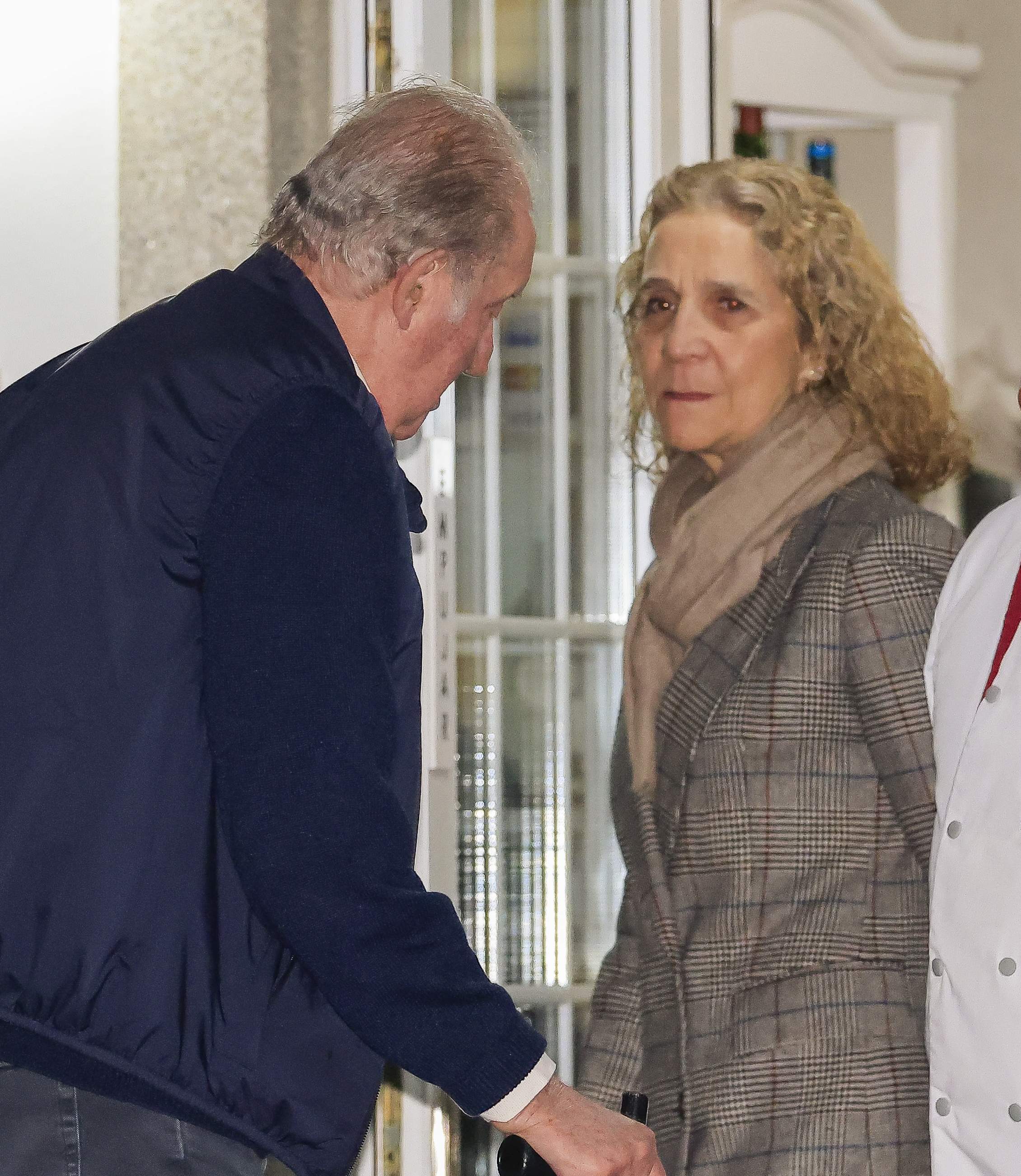 Cimera a Sanxenxo, Joan Carles i Elena discuteixen per l'herència, un problema