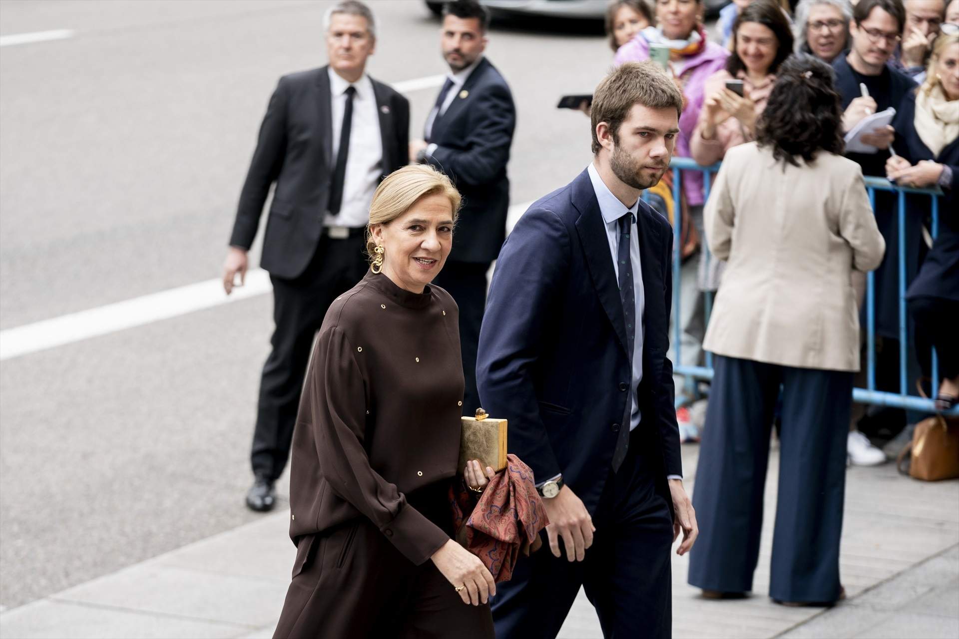 EuropaPress 5870124 infanta cristina hijo juan valentin urdangarin llegada boda alcalde madrid