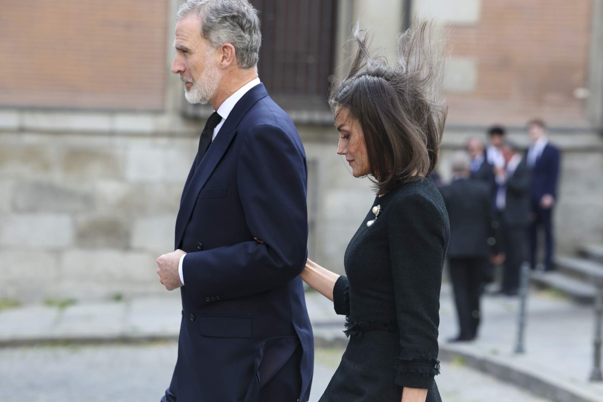 Letizia, funeral con una pieza polémica del joyero real, legado de expolio y esclavitud