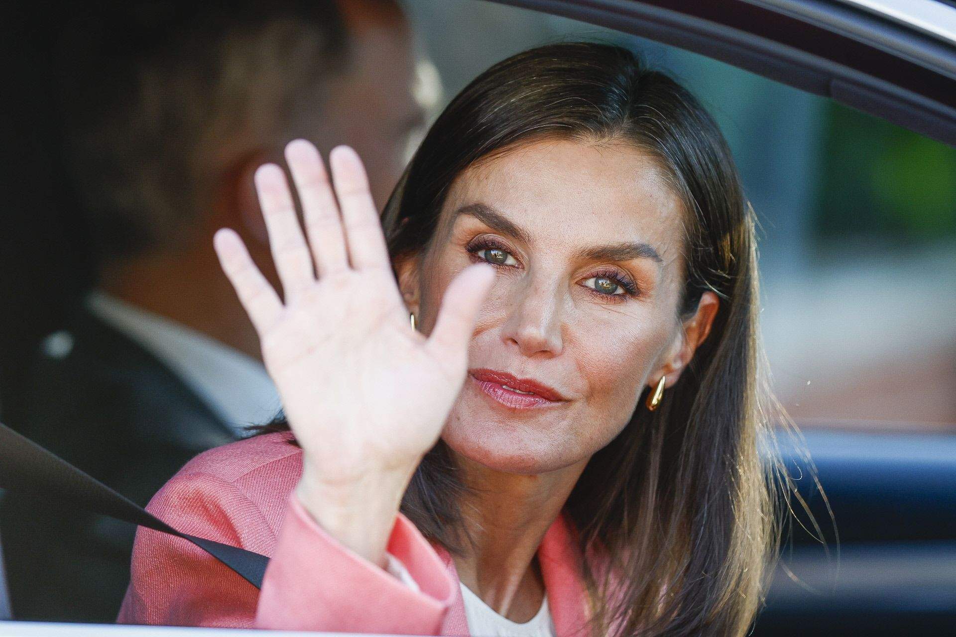 Letizia llega a la clínica ruber