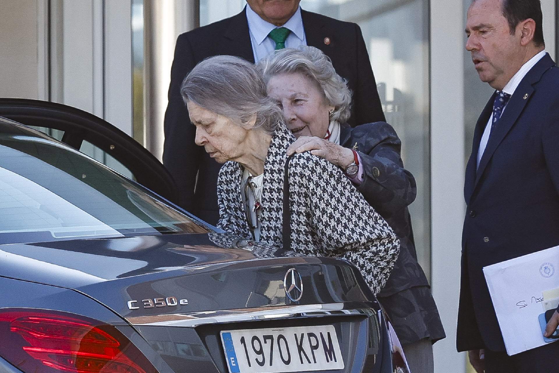 La cara de tía Pecu saliendo del hospital, mala señal para Sofía: 4 noches ingresada