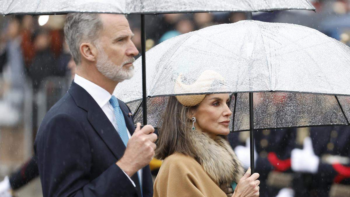 Letizia reunió a la familia y les contó que estaba embarazada de un niño