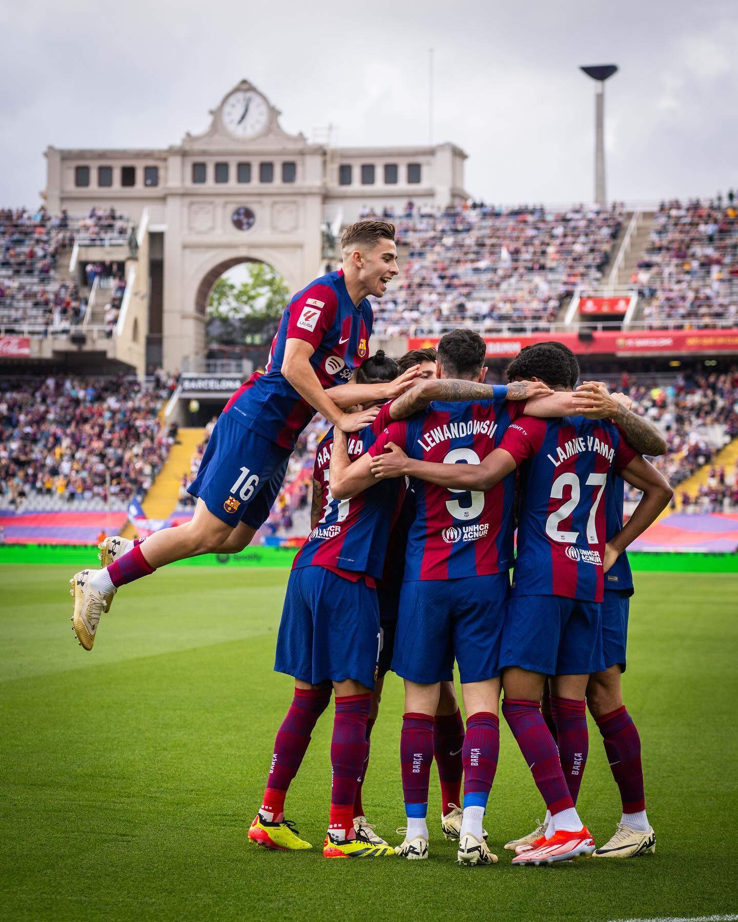 Cracks culés, de fiesta, de blanco, con Nati y un famoso merengue: qué han hecho