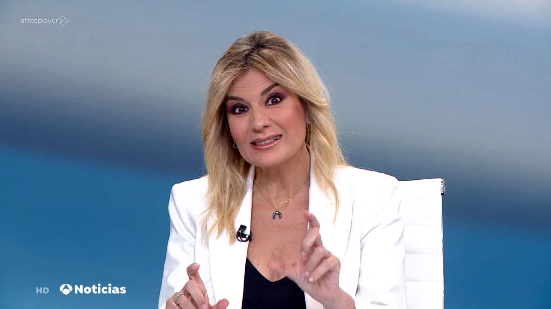 Sandra Golpe, líder en España, se desahoga con Puigdemont y confesa a quién vota