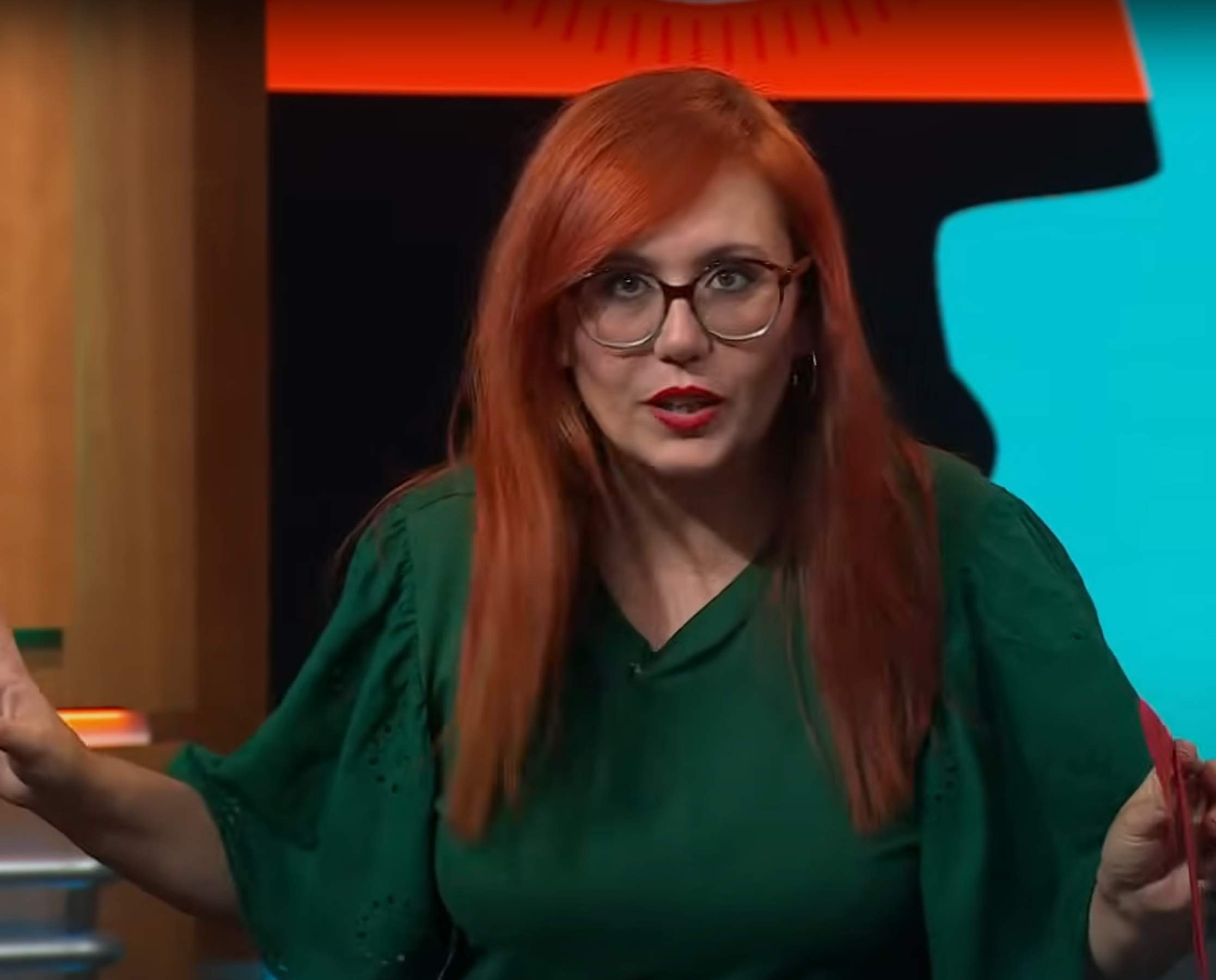 Bofetada de Elisenda Carod (TV3) a la catalanofobia, respuesta brutal a una traducción del catalán