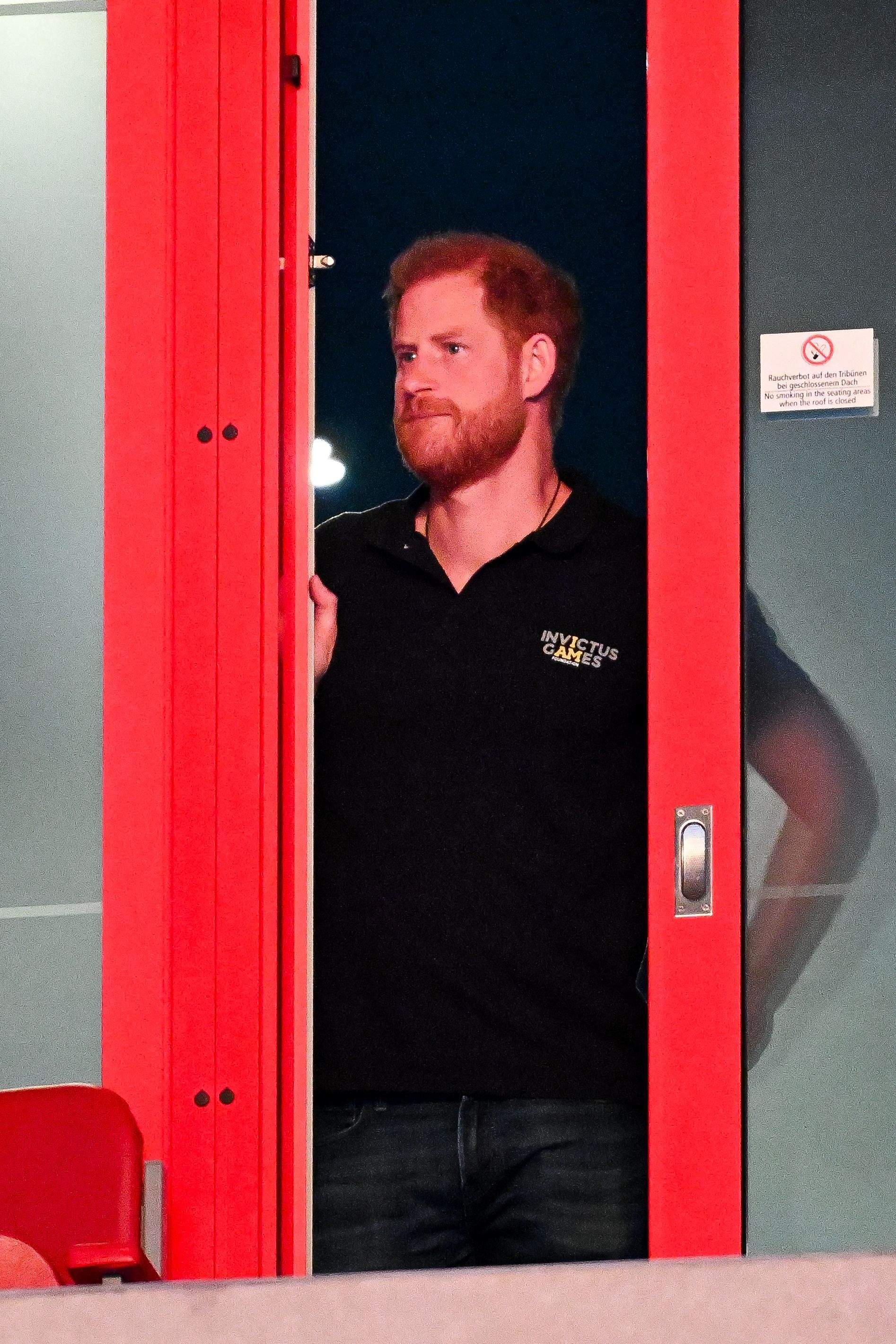 Enrique de Sussex devuelve la invitación real y cierra la puerta, "demasiado tarde"