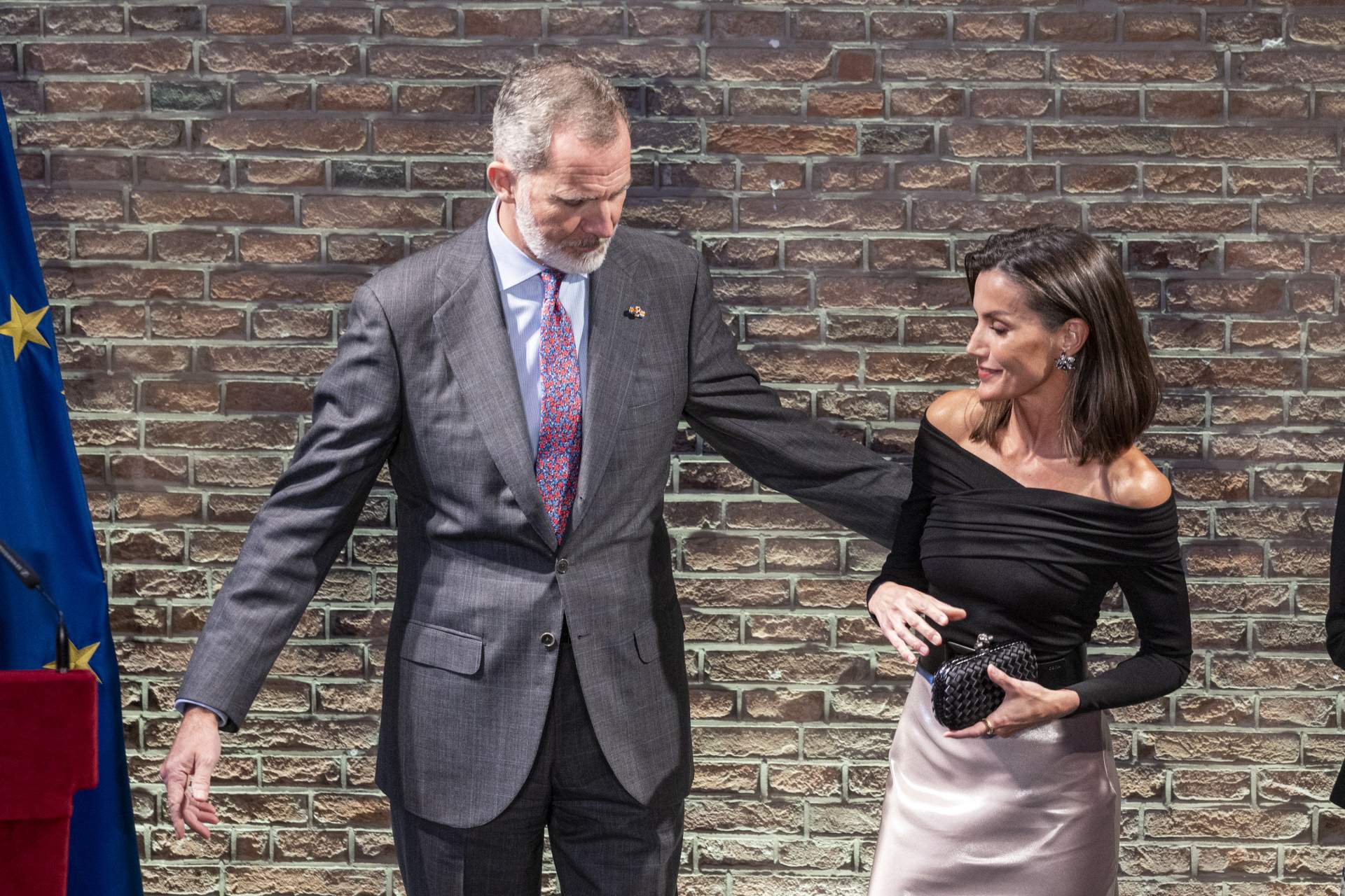 Bronca pública a gritos y con testigos de Felipe y Letizia por el escándalo Del Burgo