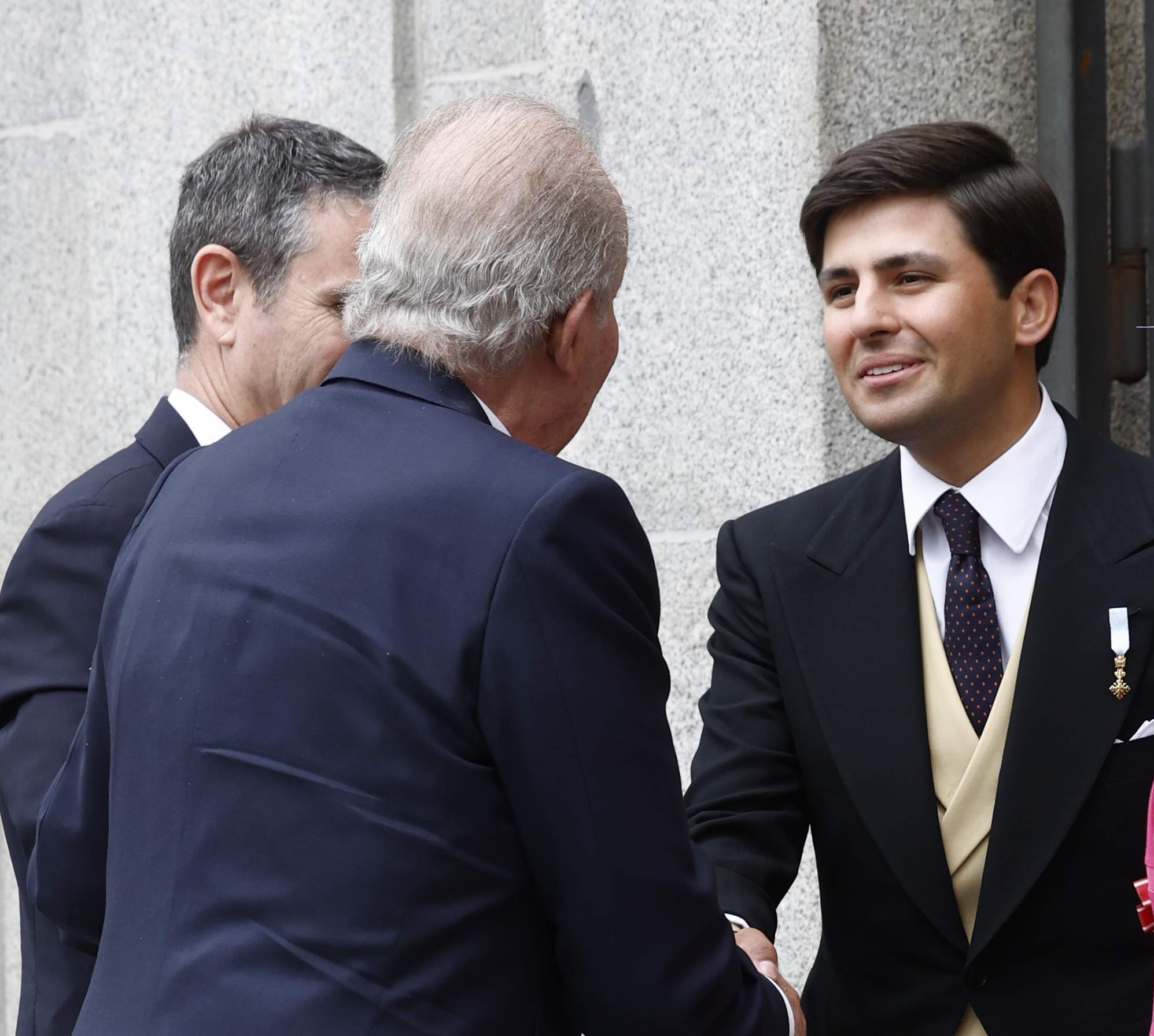 Juan Urquijo, la nueva estrella de los Borbones, primer encontronazo con la prensa