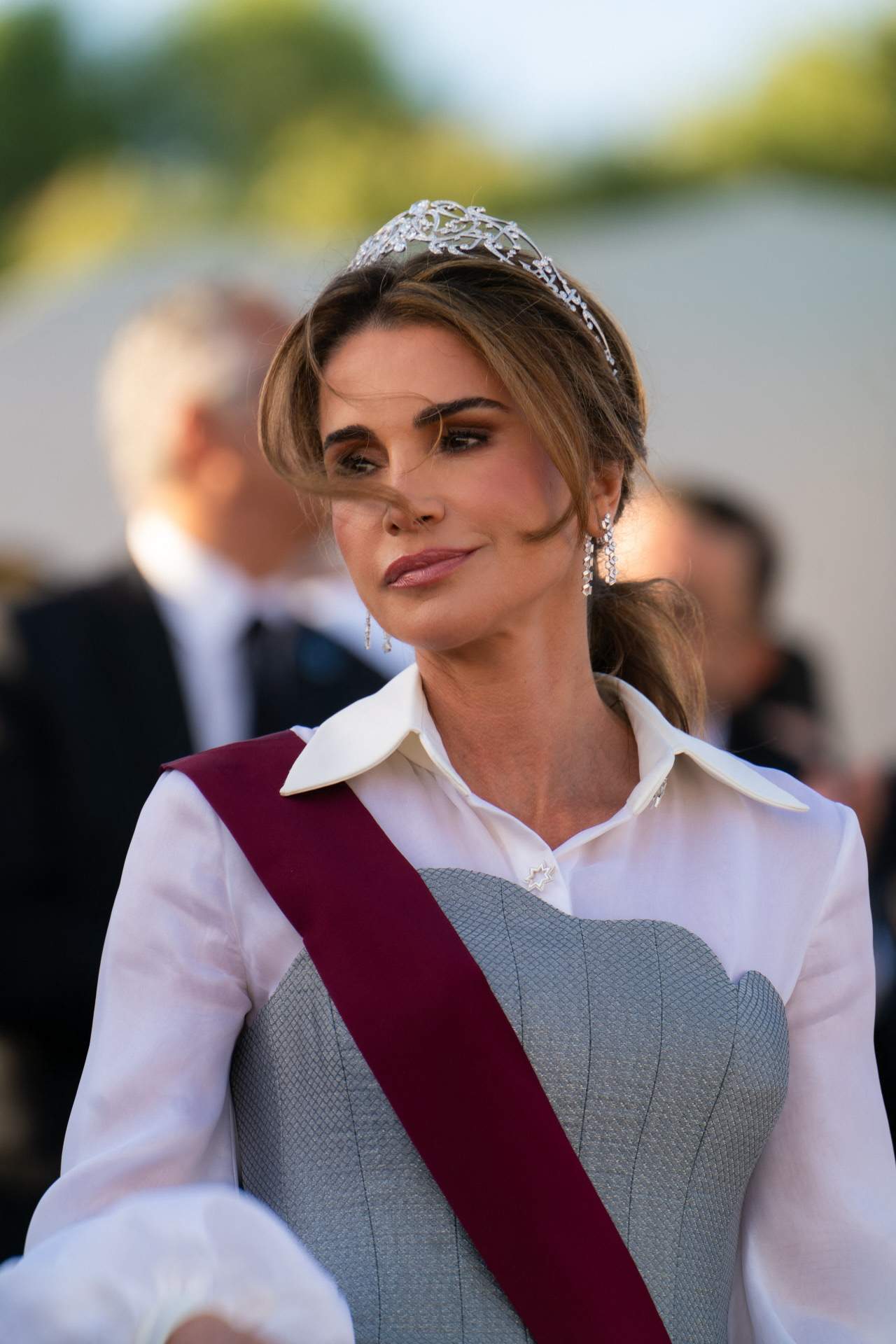 Fabulosa Rania de Jordania: humilla al rey con zapatos de tacón, le pasa dos cabezas