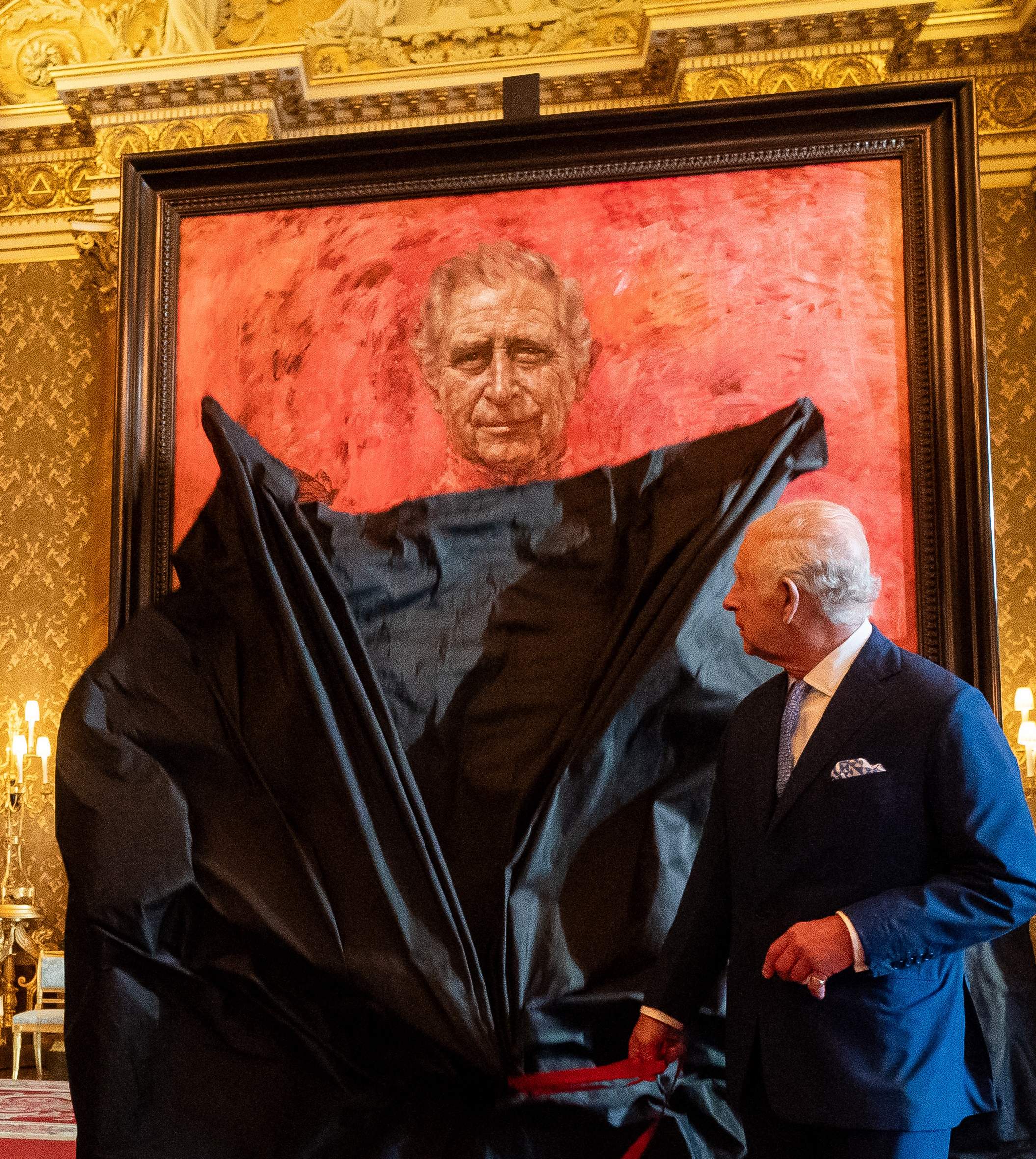 El flamant retrat del rei desfigurat, "bufetada a la cara" a Carles III