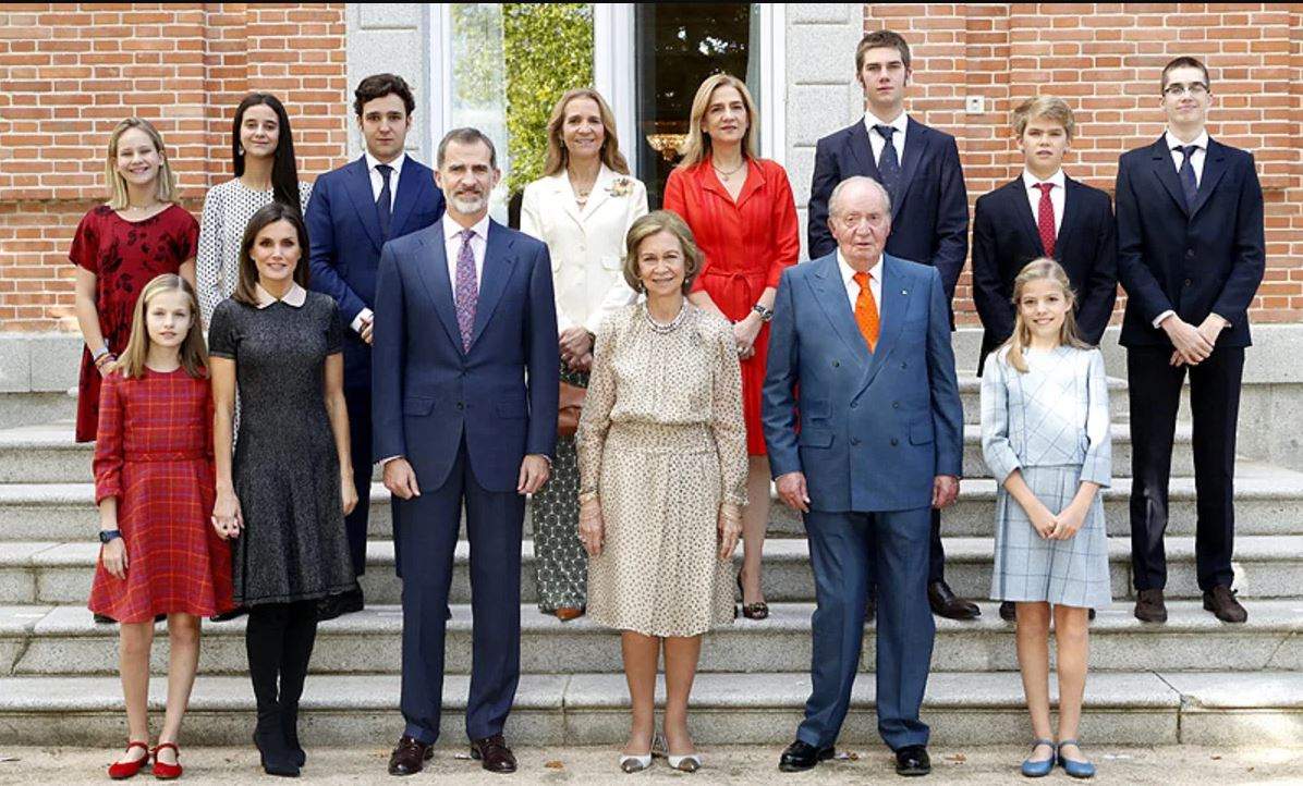 Felipe VI la pone de patitas en la calle y acaba con el alojamiento a gastos pagados