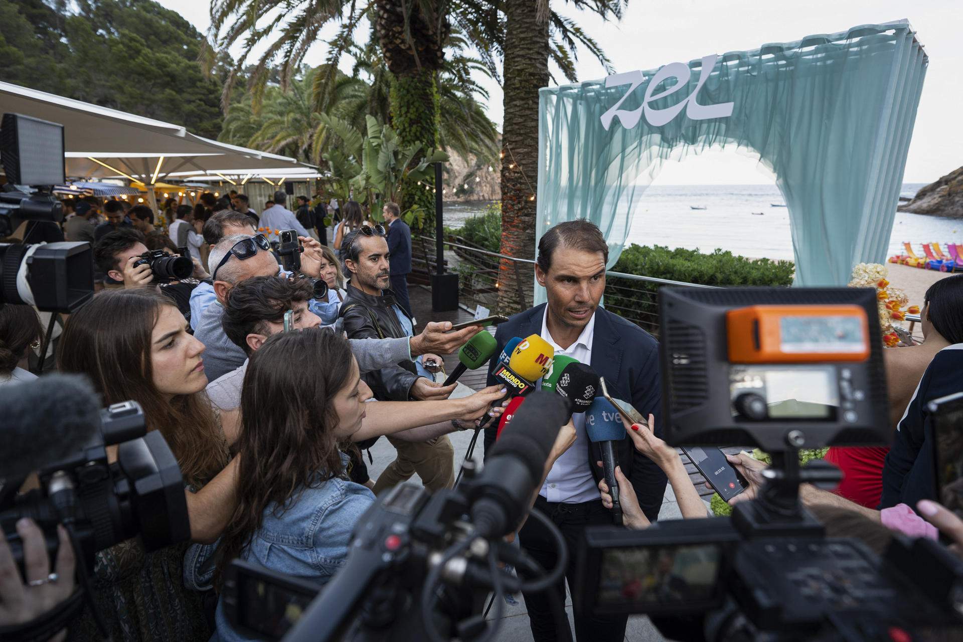 Rafa Nadal llena Tossa de Mar de VIPS catalanes: hotel en la increíble Cala Giverola
